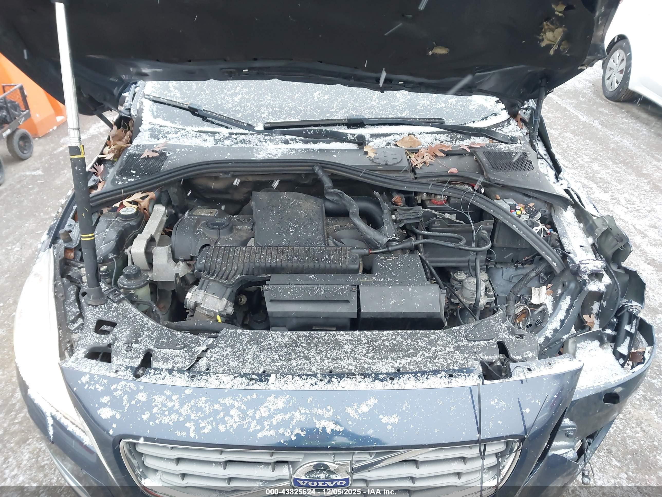 VOLVO S60 image 10