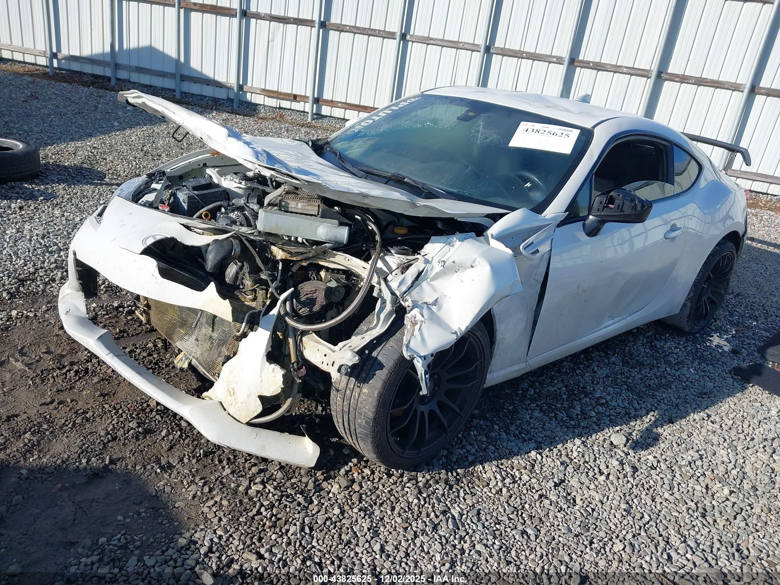 TOYOTA 86 image 2