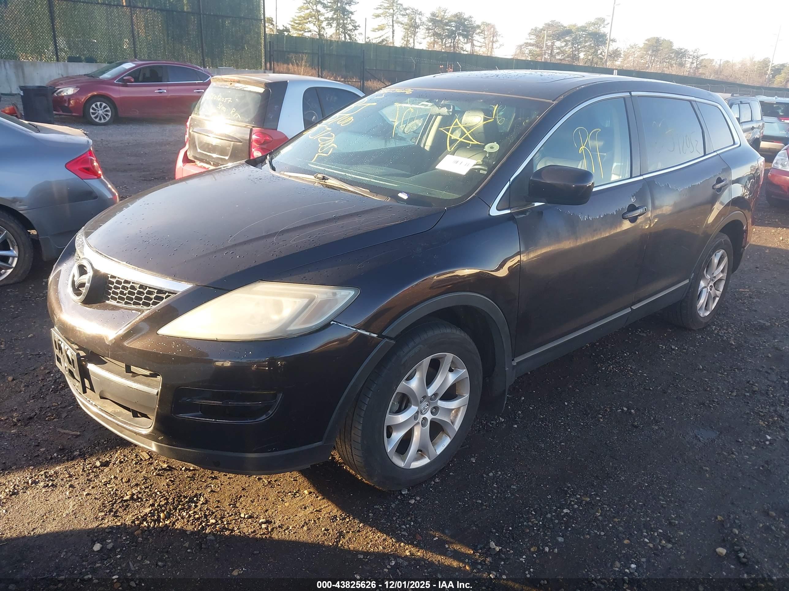 MAZDA CX-9 image 2
