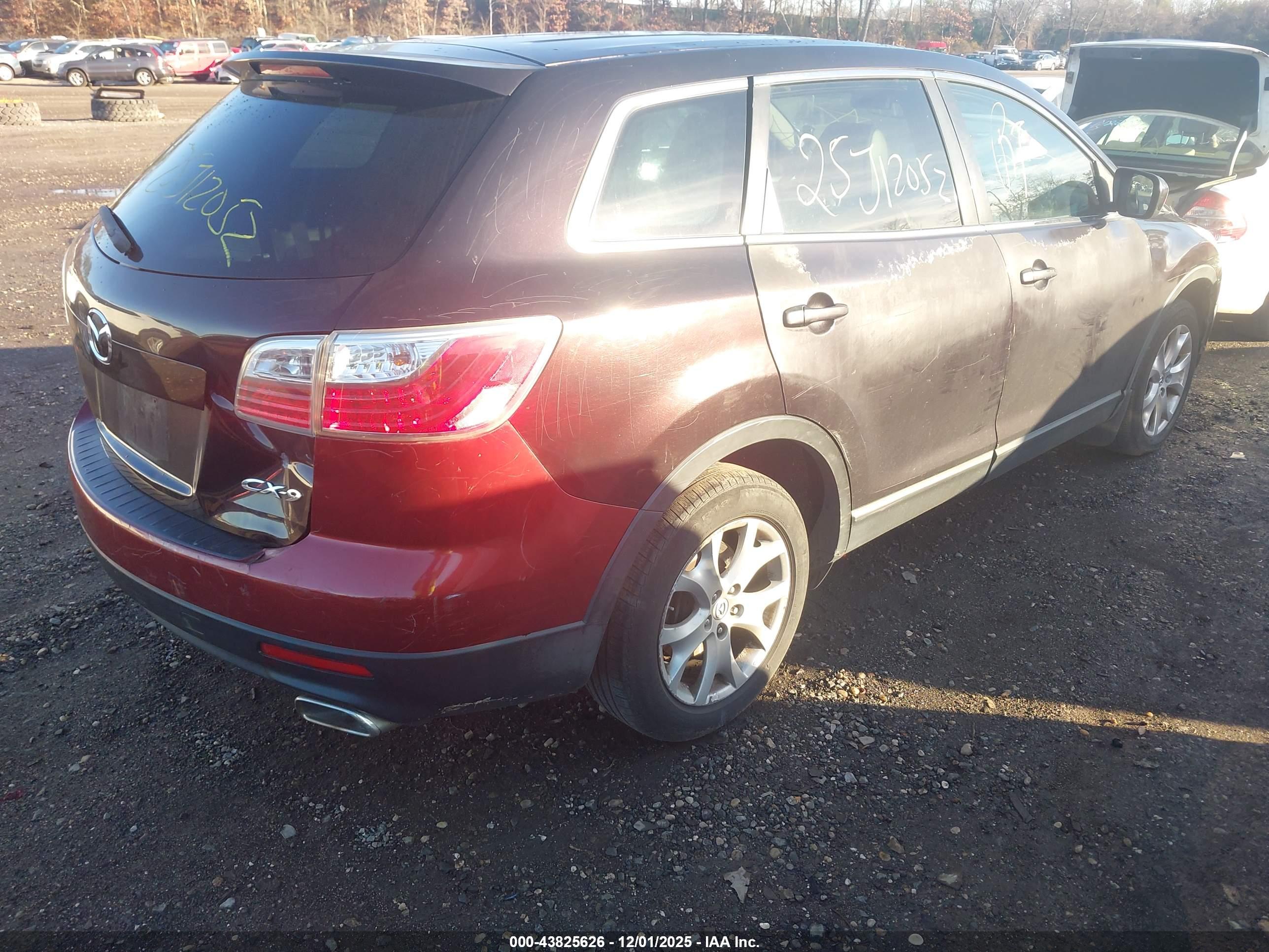 MAZDA CX-9 image 4