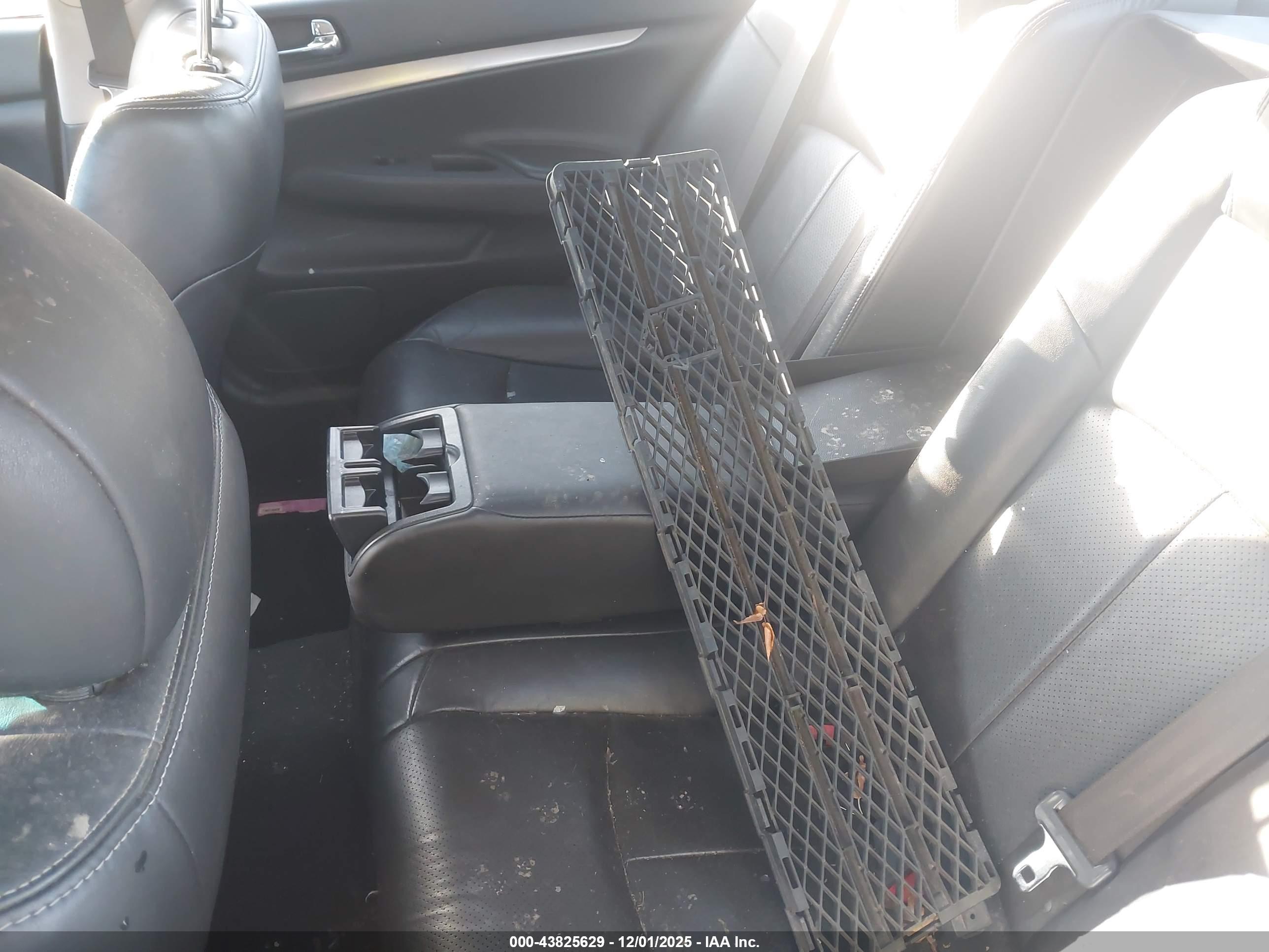 INFINITI G37X image 8