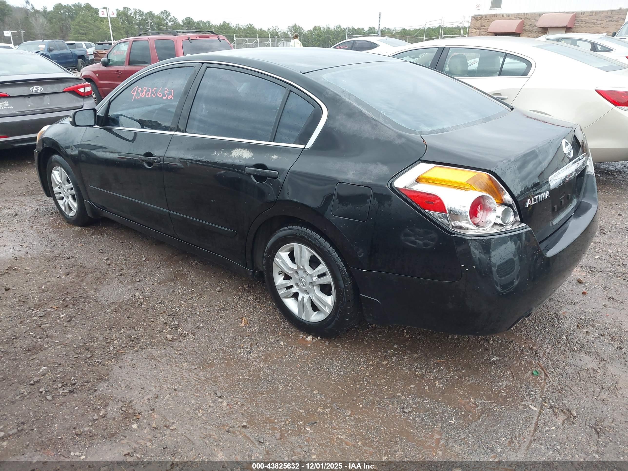 NISSAN ALTIMA image 3