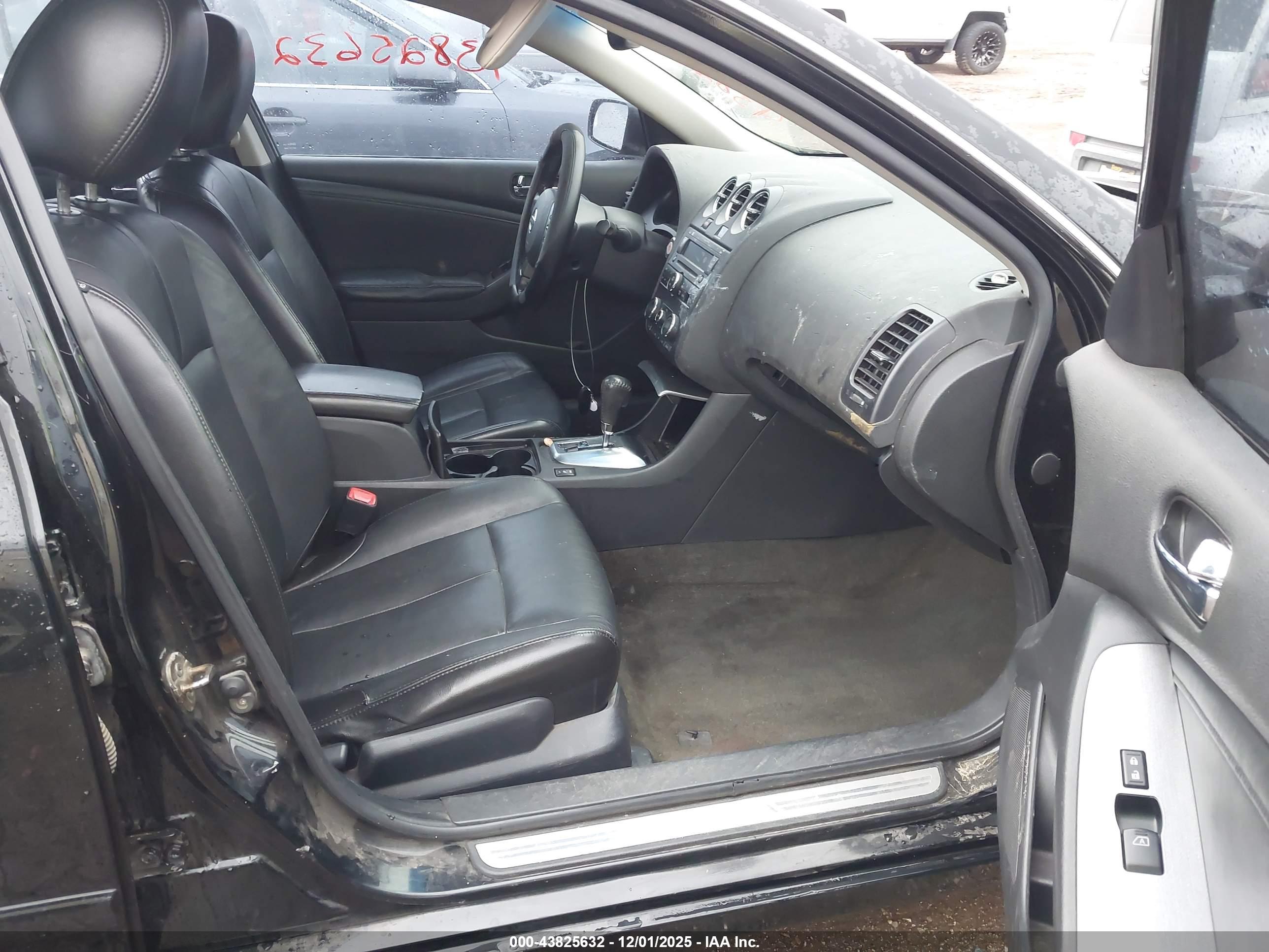 NISSAN ALTIMA image 5