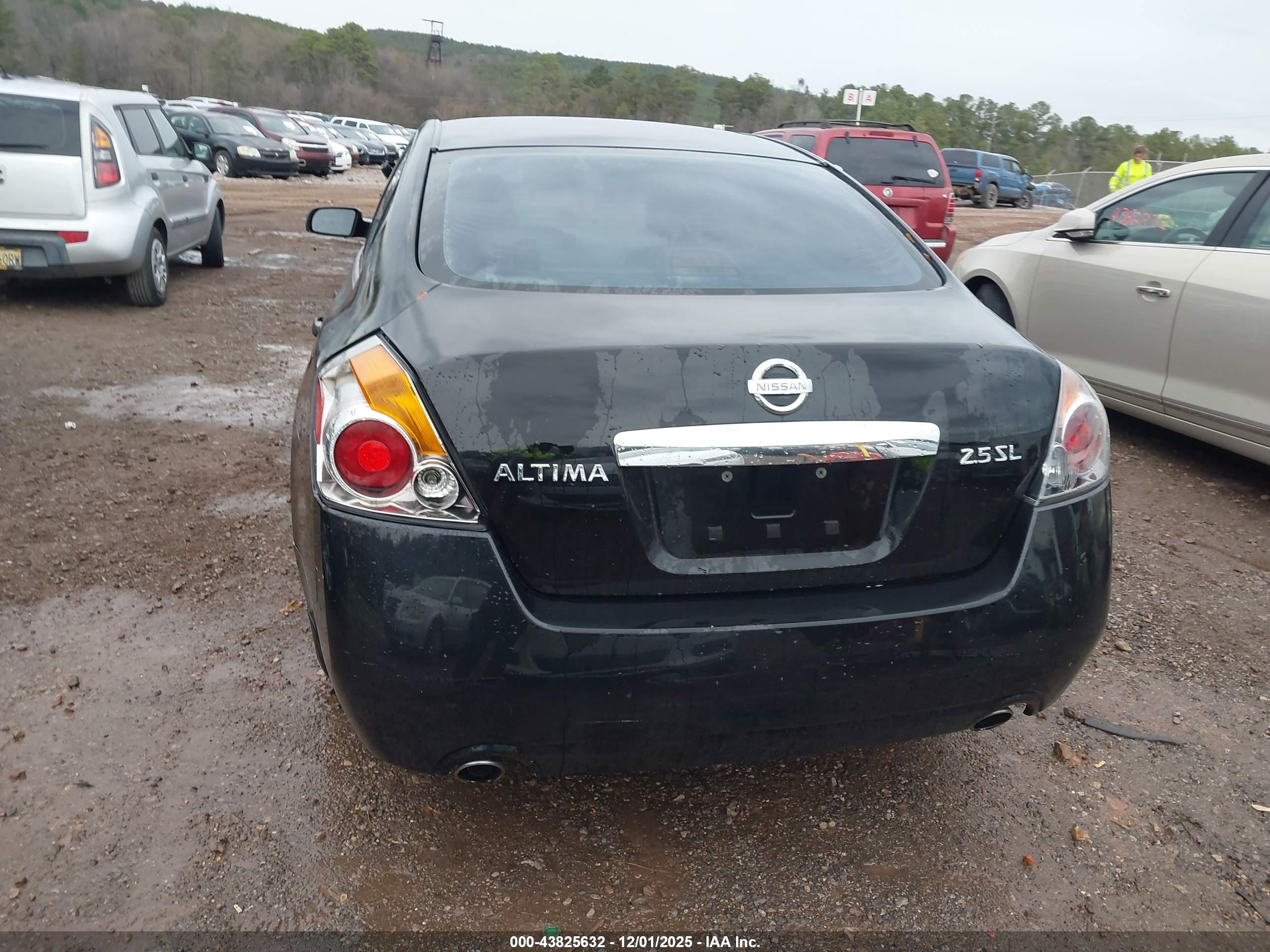 NISSAN ALTIMA image 6