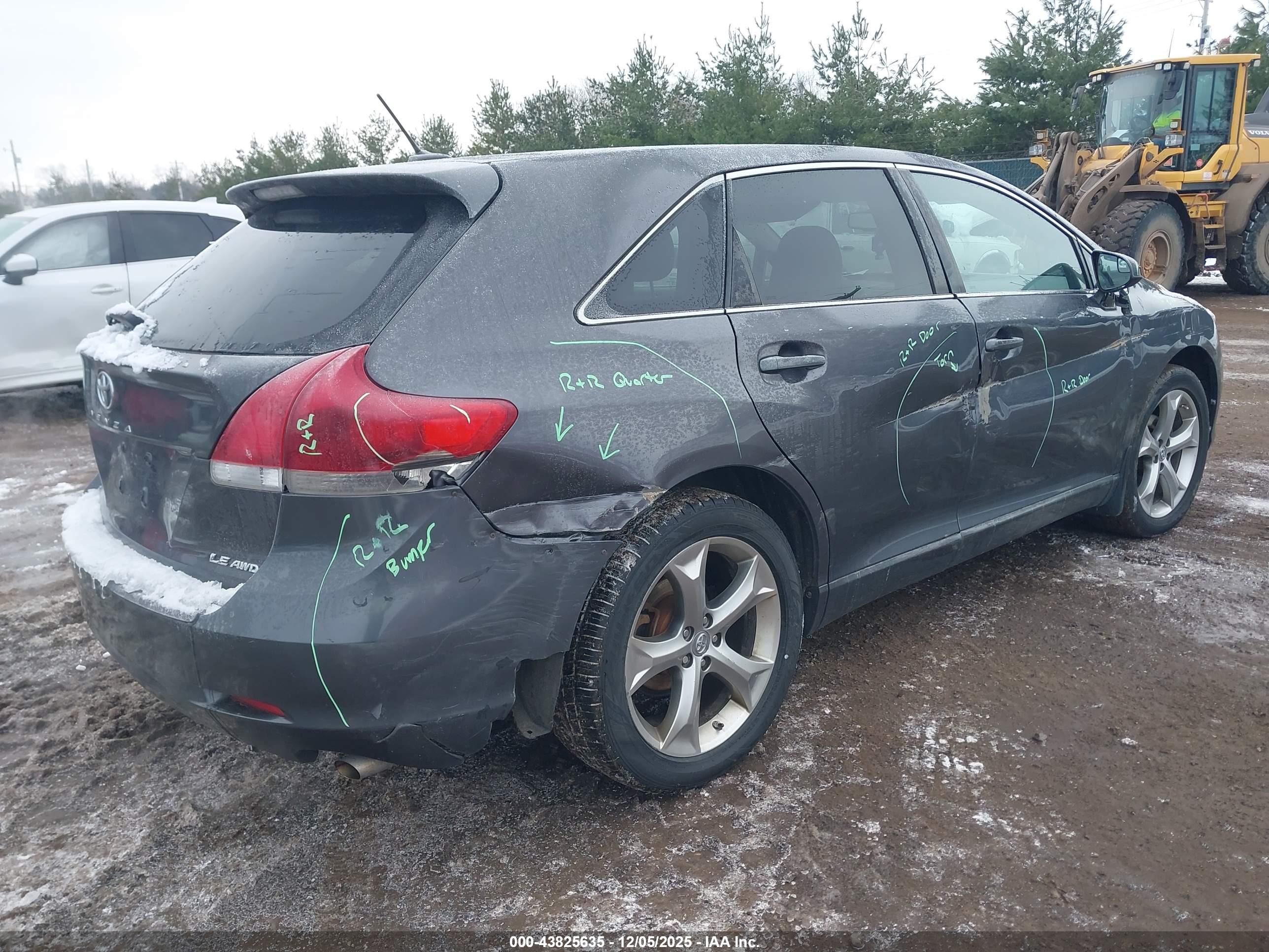 TOYOTA VENZA image 4