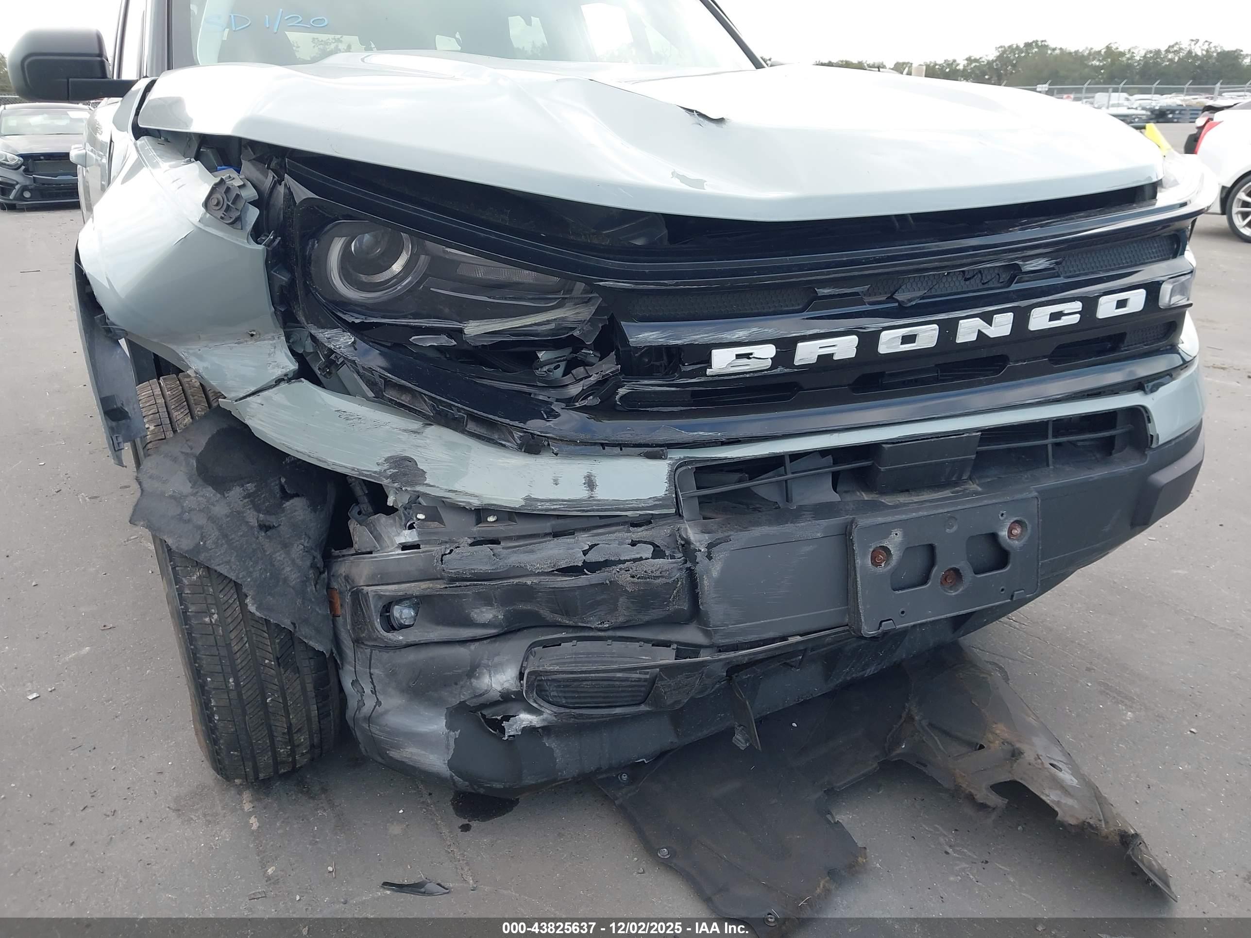 FORD BRONCO image 6