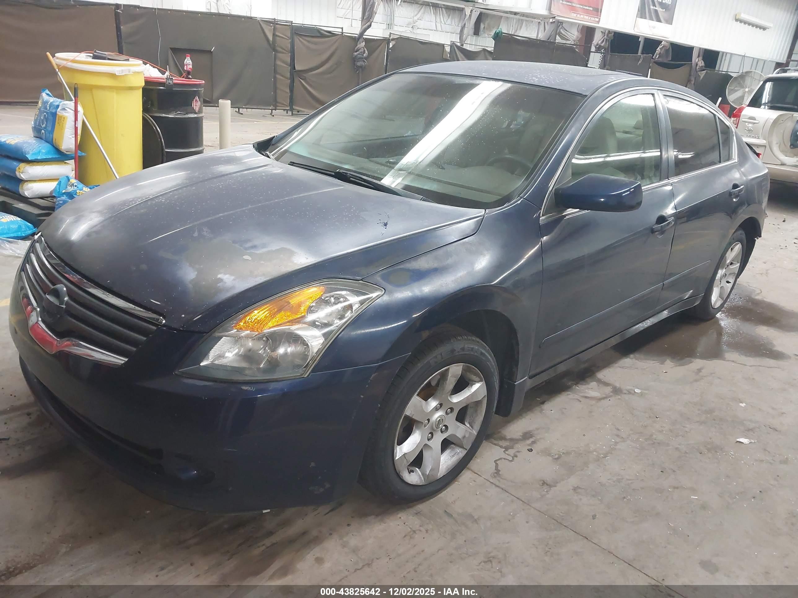 NISSAN ALTIMA image 2