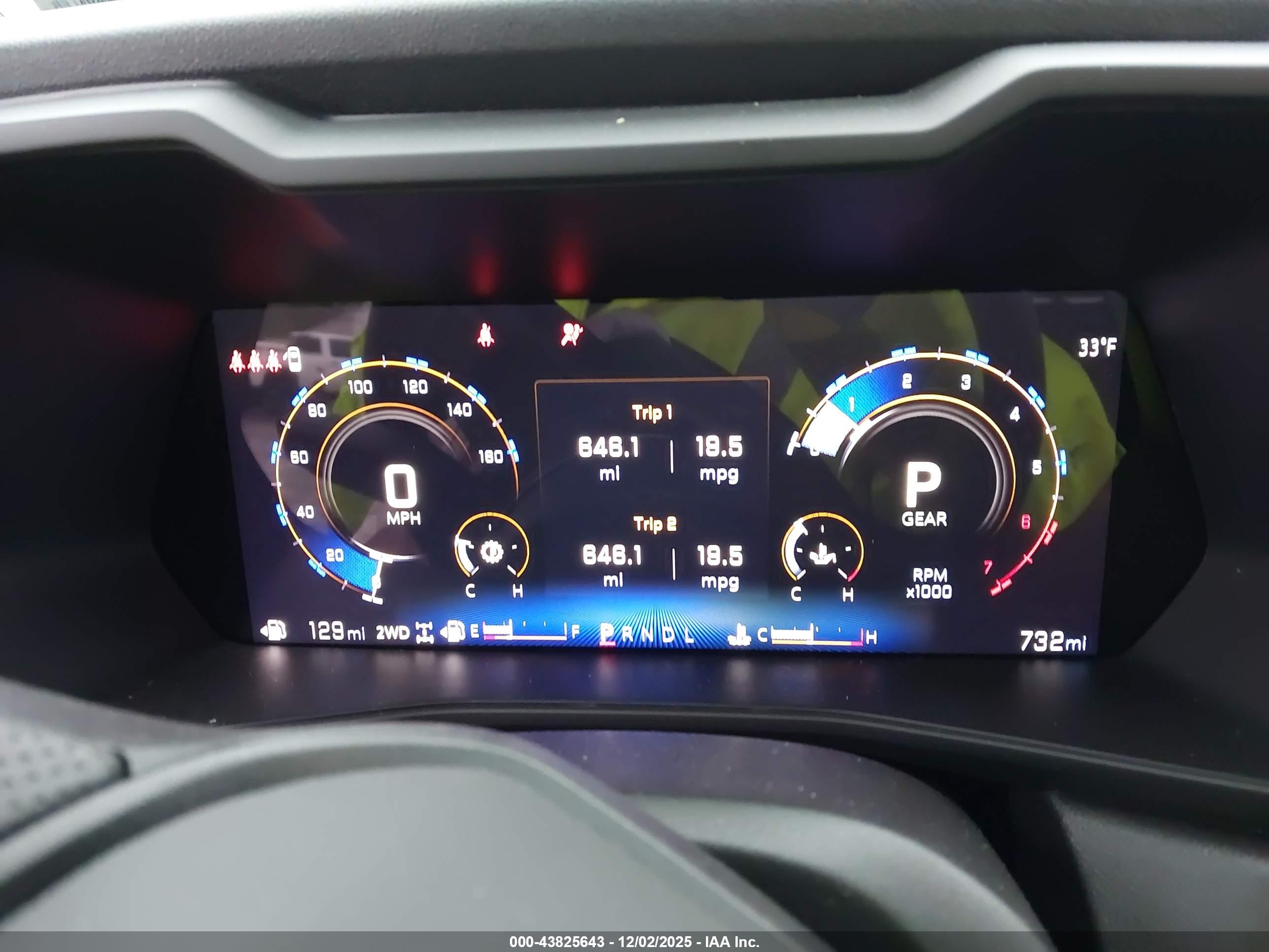CHEVROLET COLORADO image 7