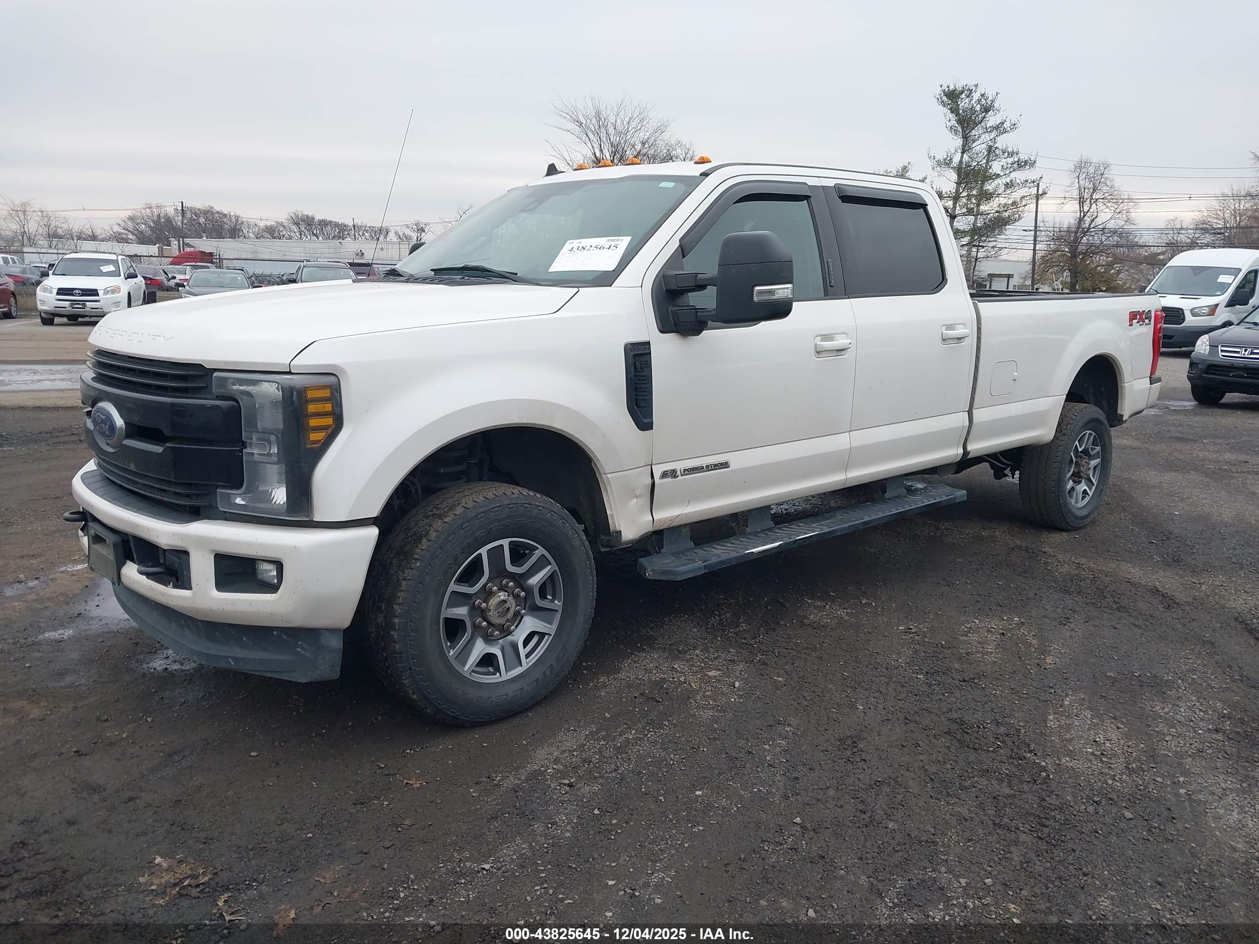 FORD F-350 image 2
