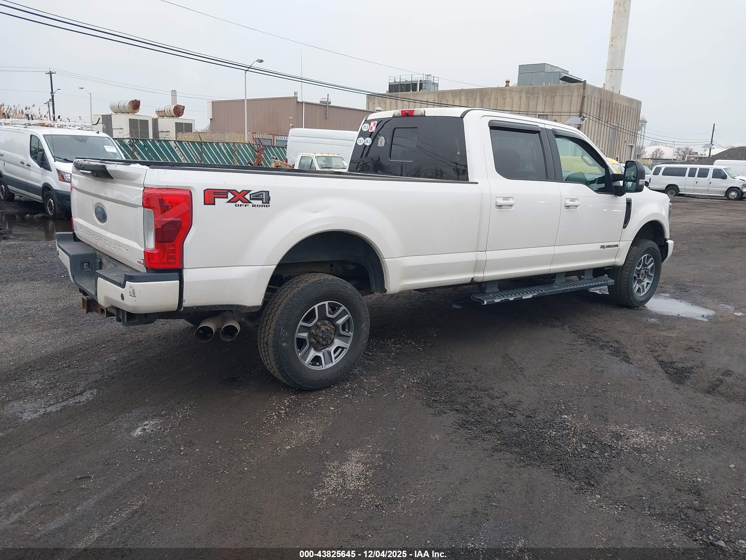 FORD F-350 image 4