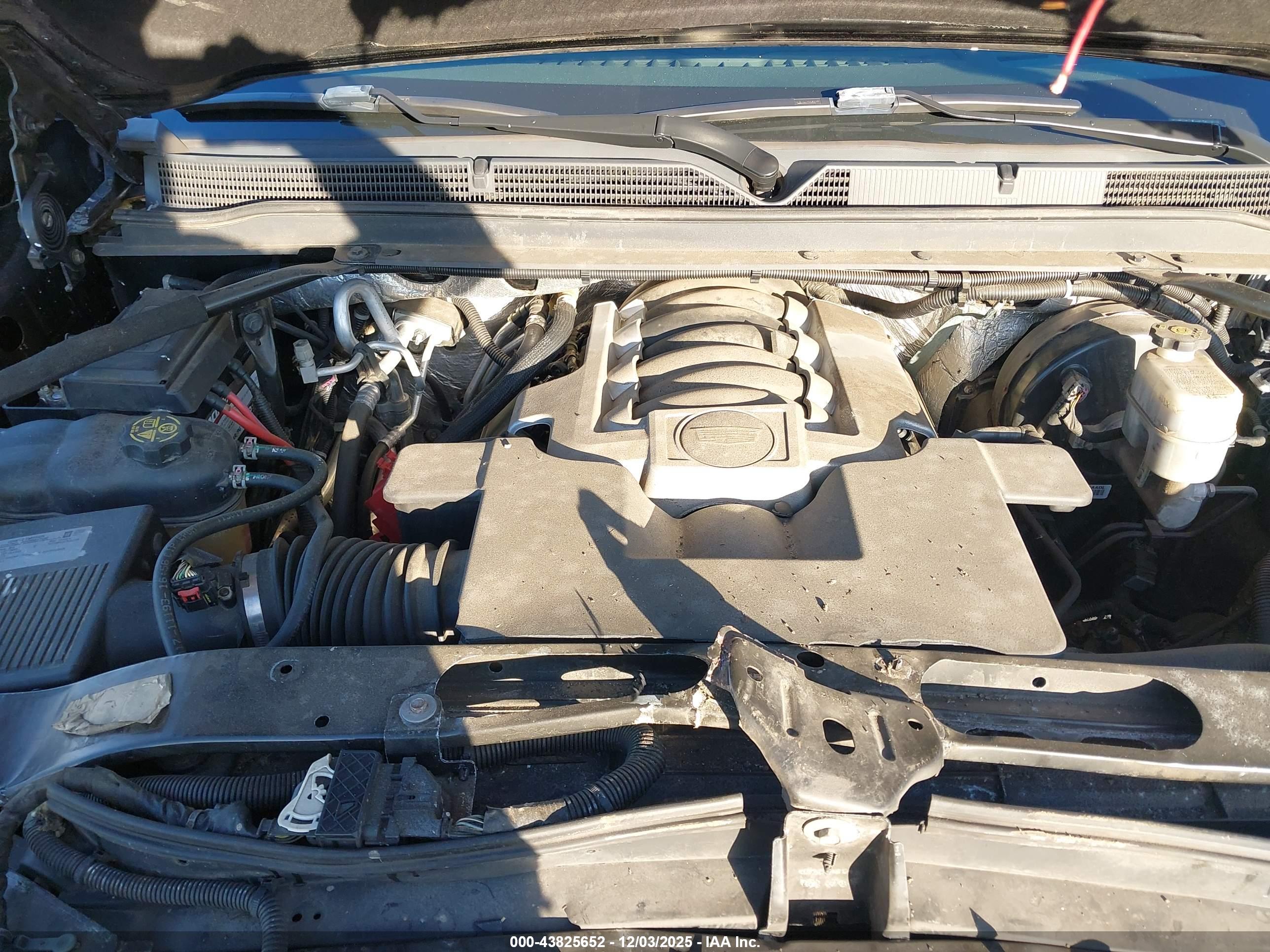 CADILLAC ESCALADE image 10