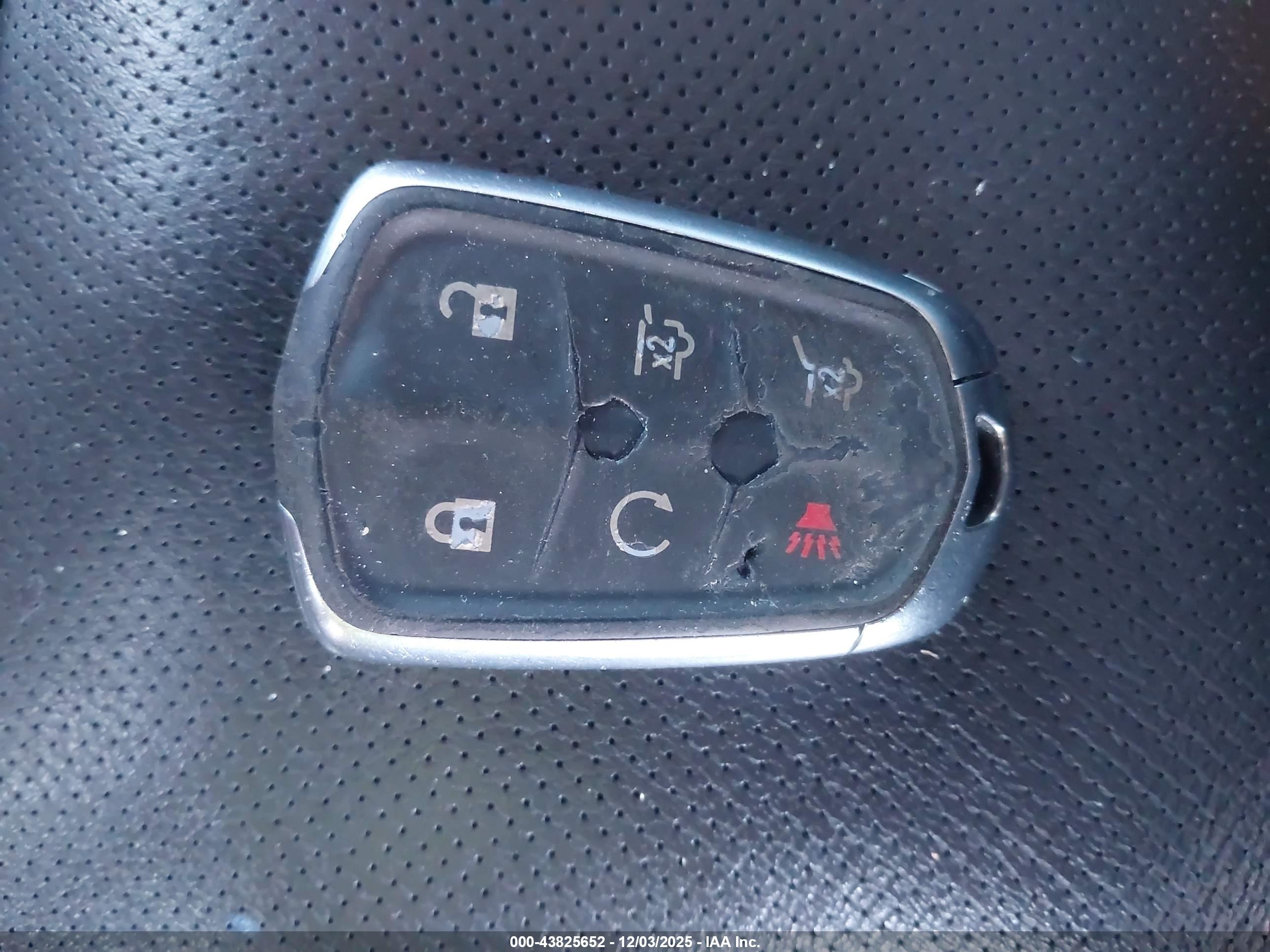CADILLAC ESCALADE image 11