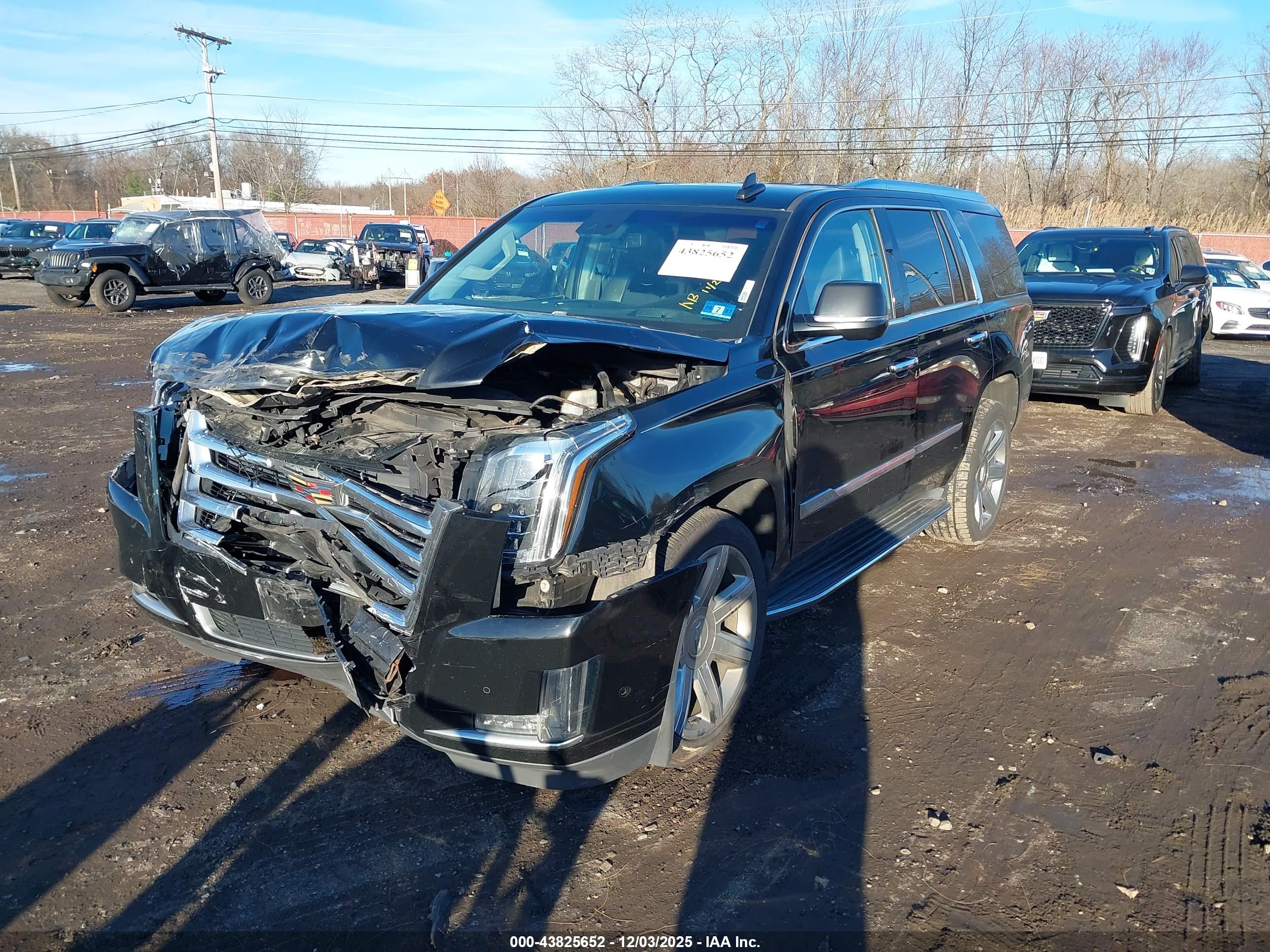 CADILLAC ESCALADE image 6