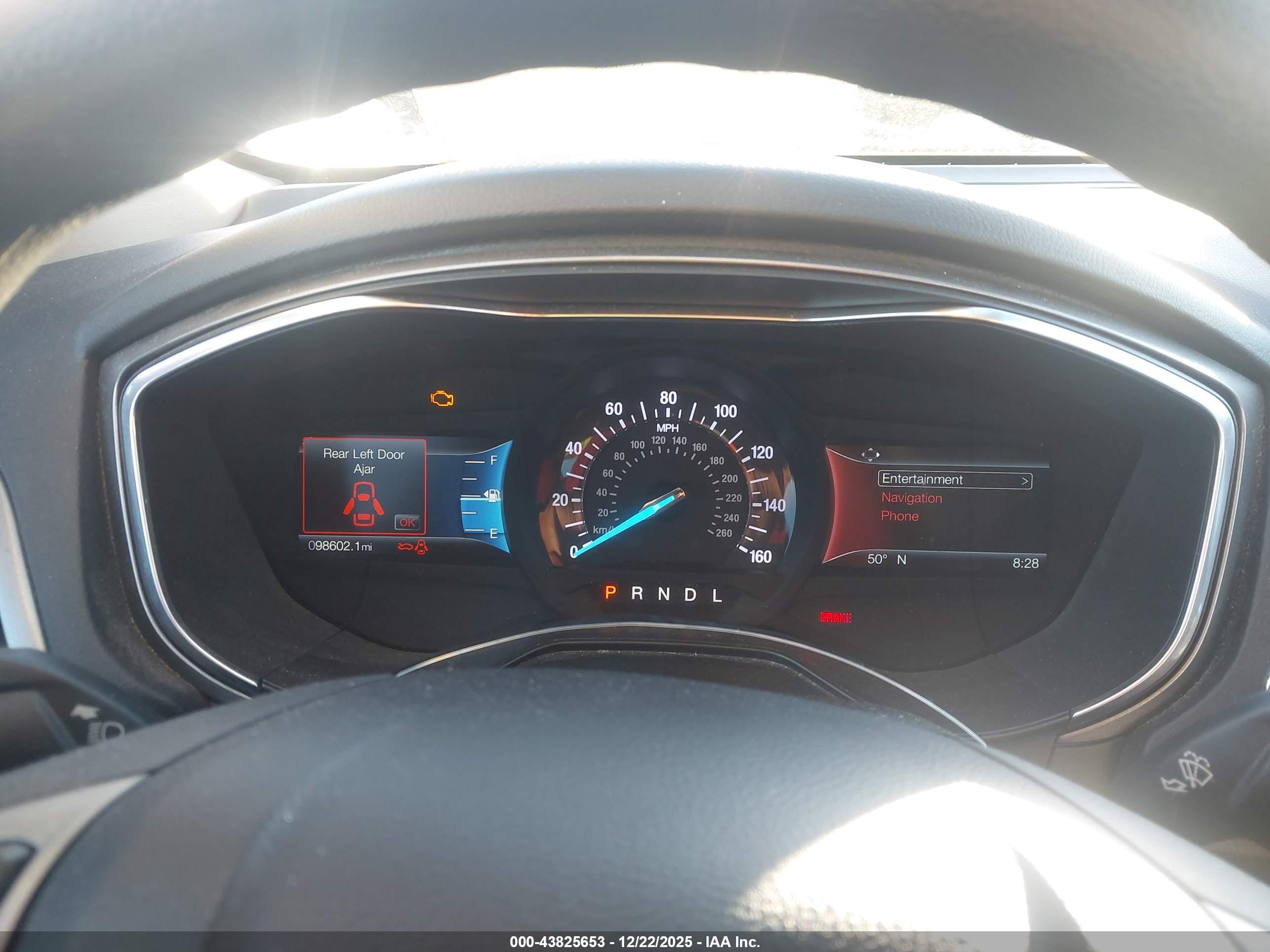 FORD FUSION image 7