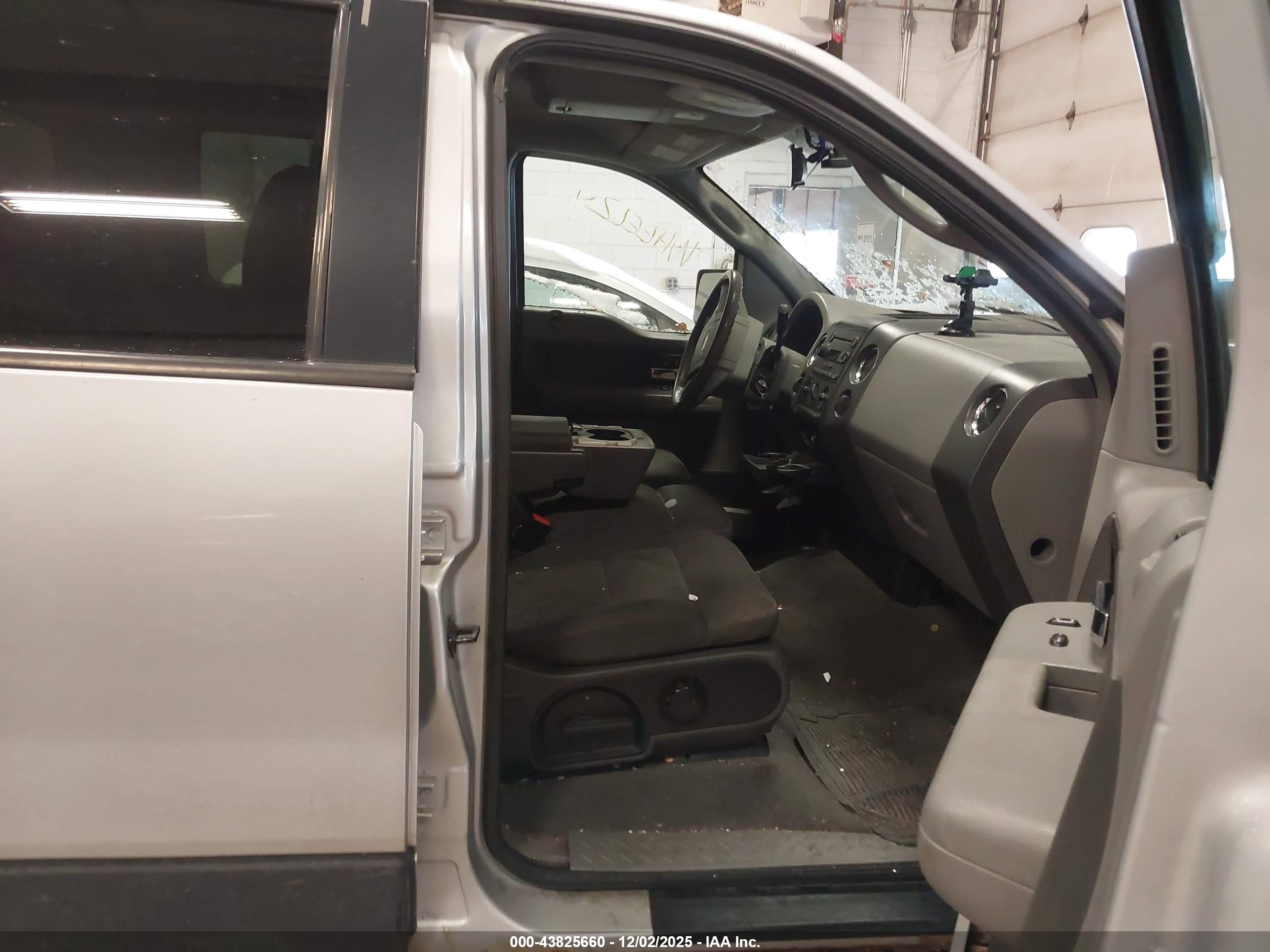 FORD F-150 image 5
