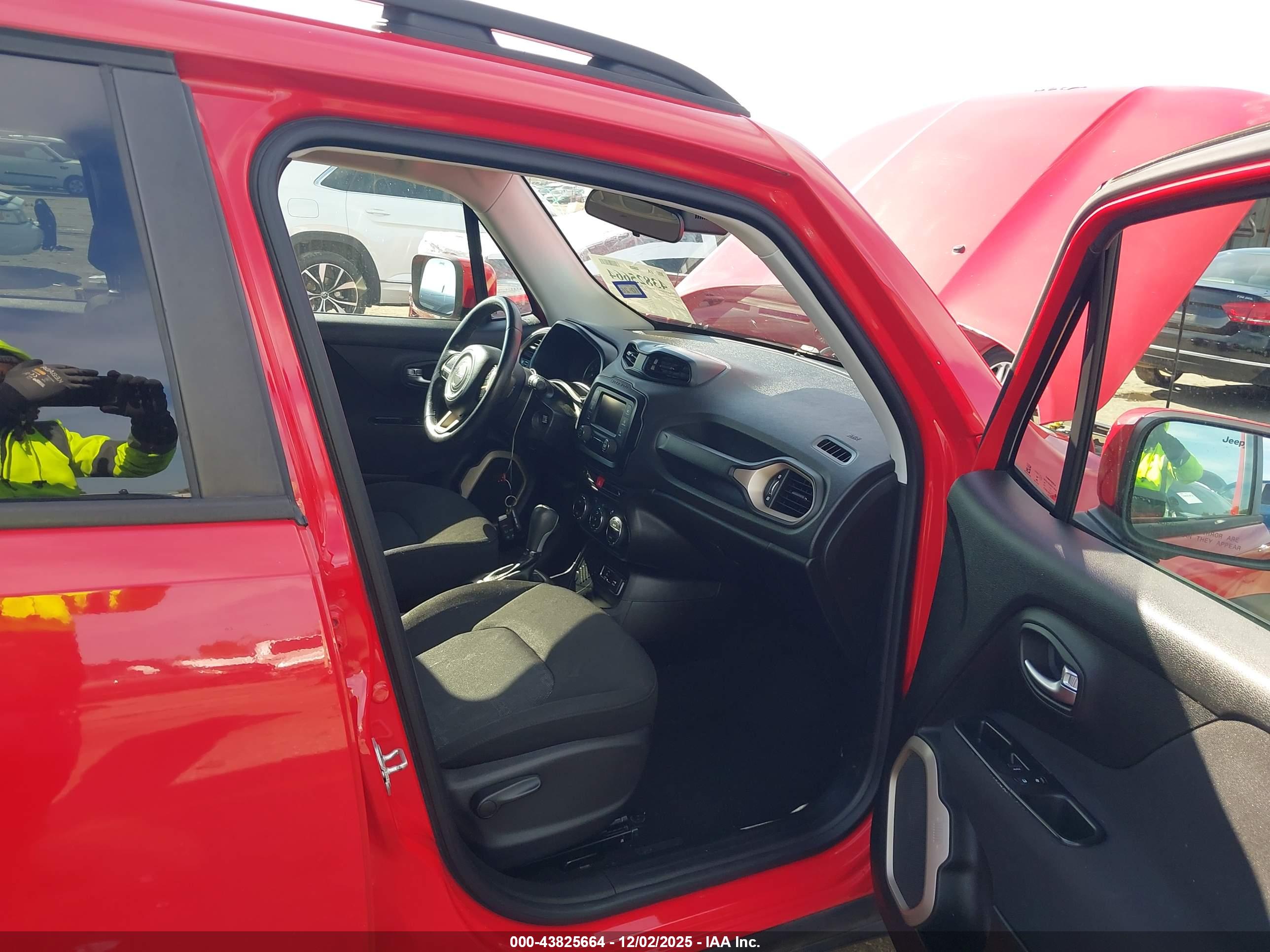 JEEP RENEGADE image 5