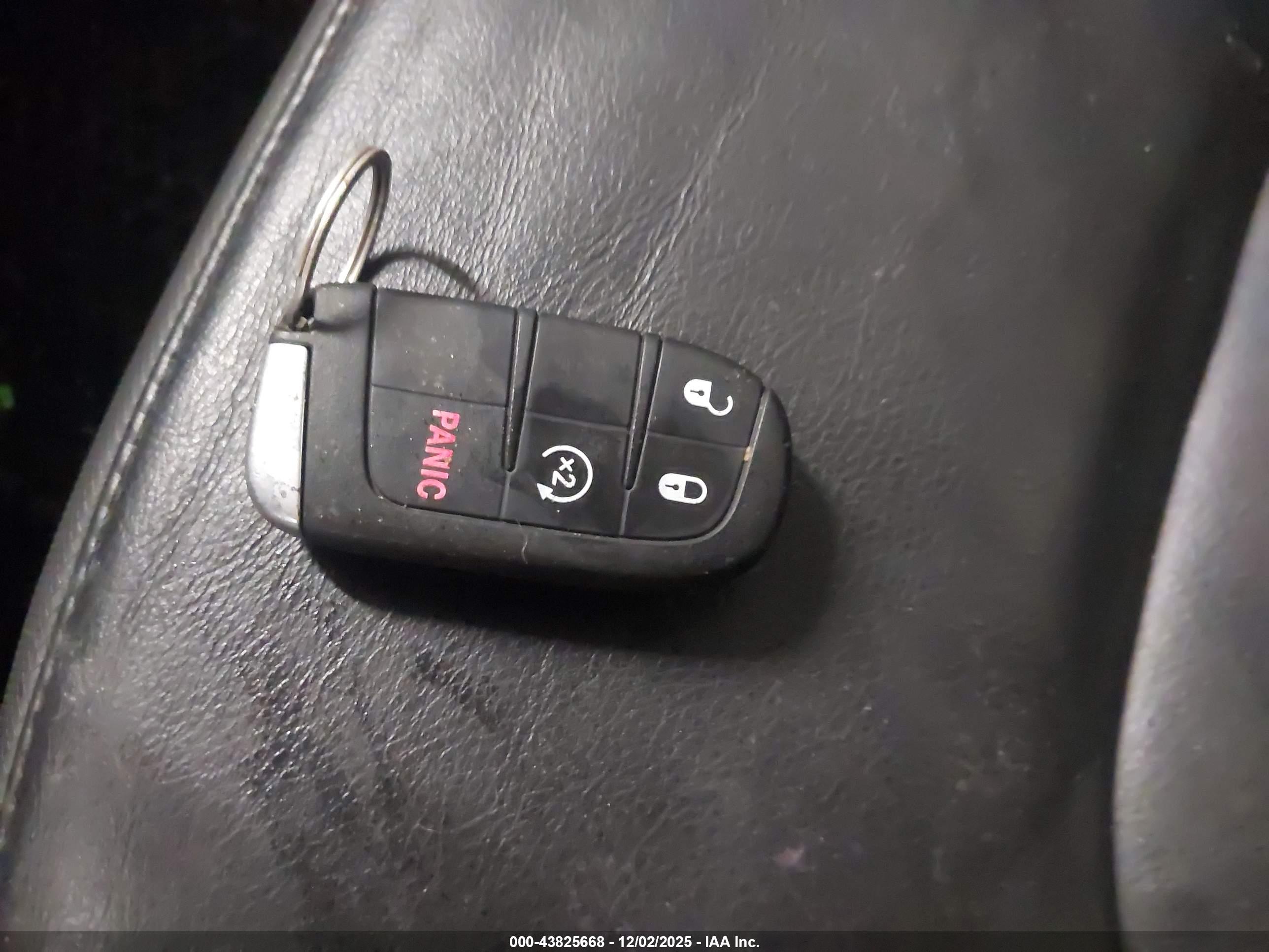 JEEP RENEGADE image 11