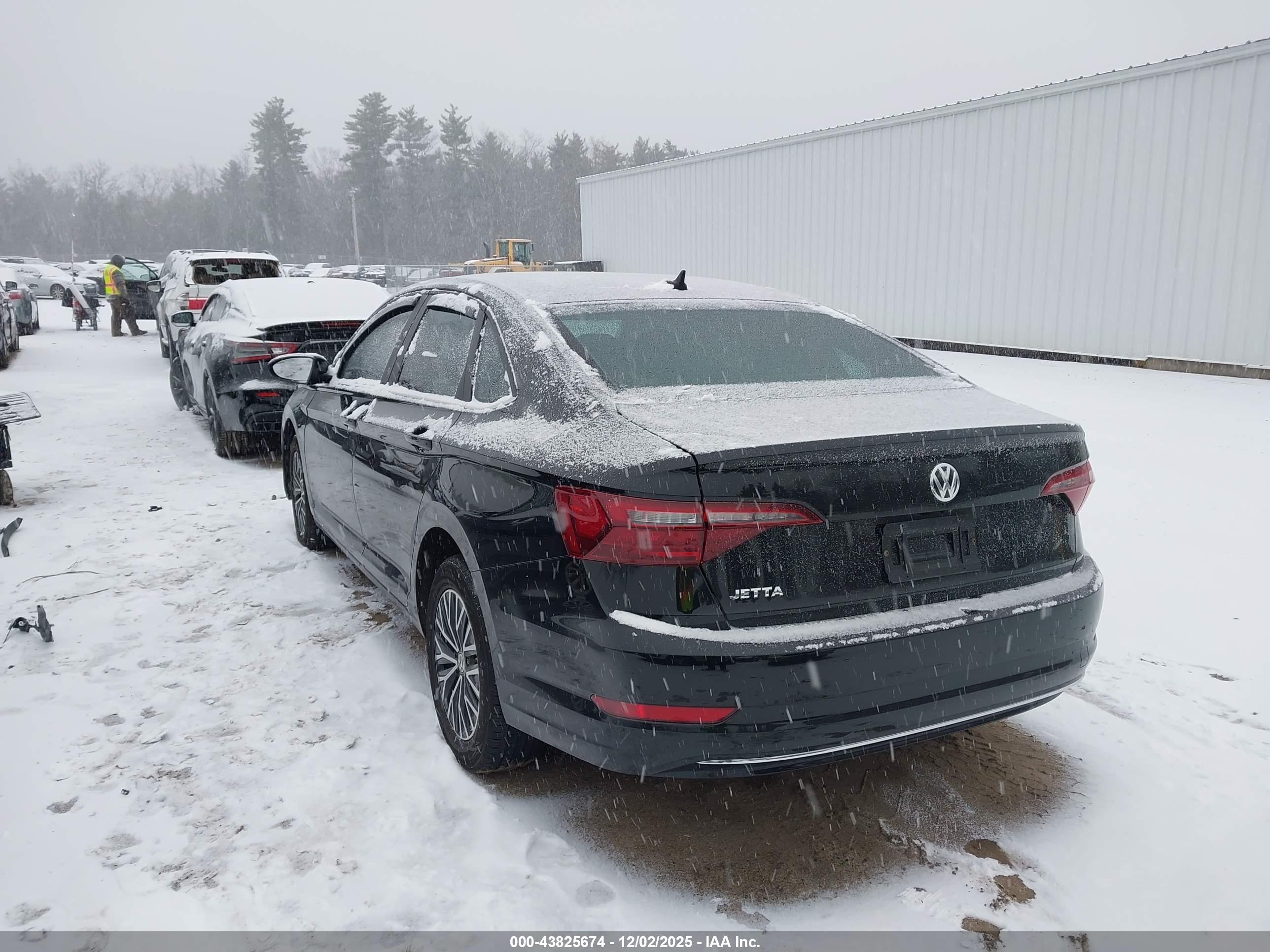 VOLKSWAGEN JETTA image 3