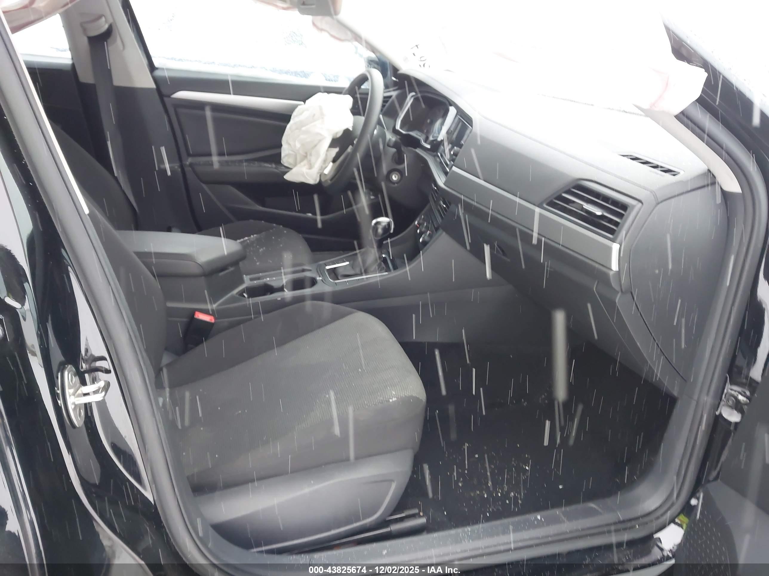 VOLKSWAGEN JETTA image 5