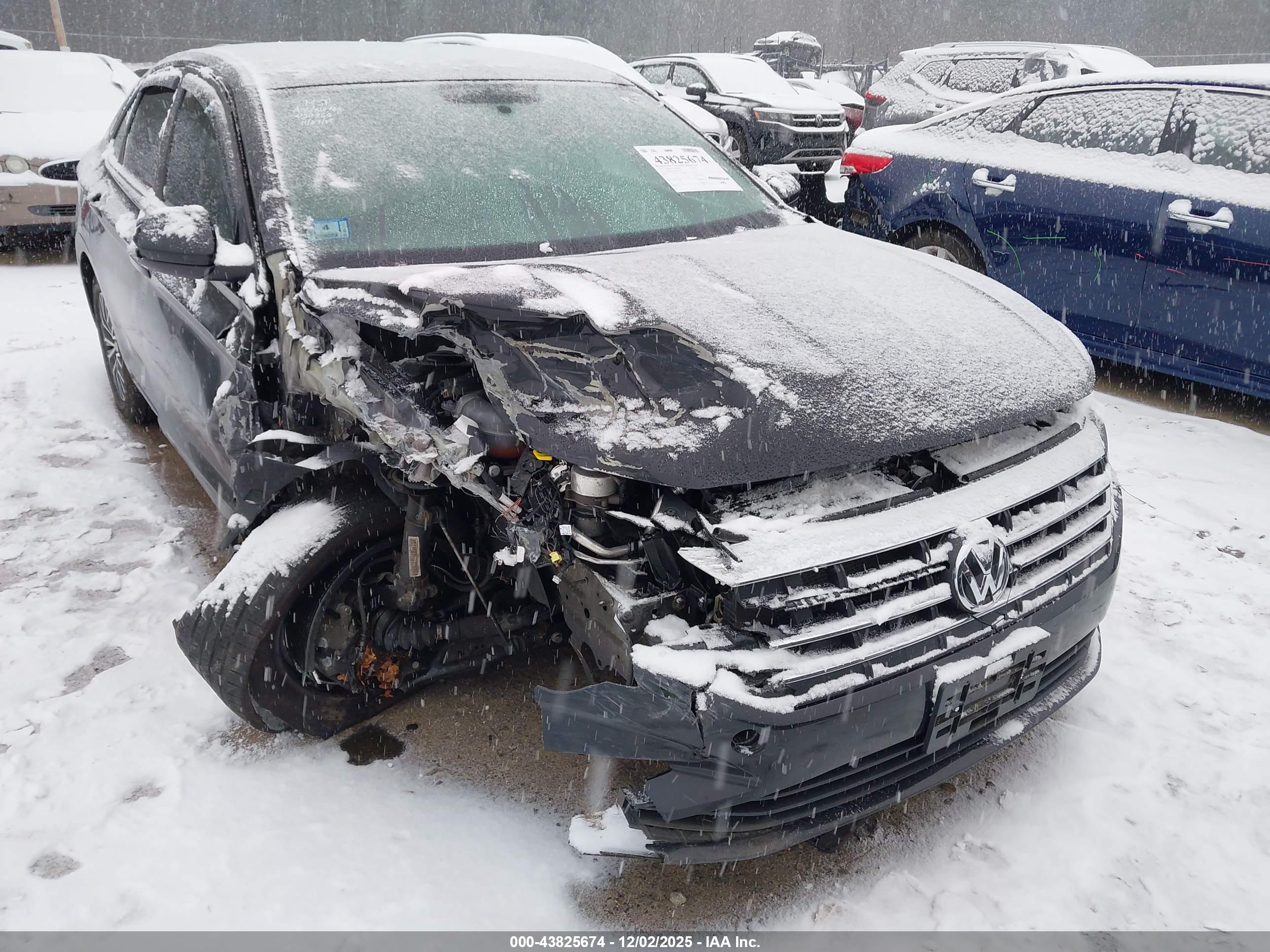 VOLKSWAGEN JETTA image 6