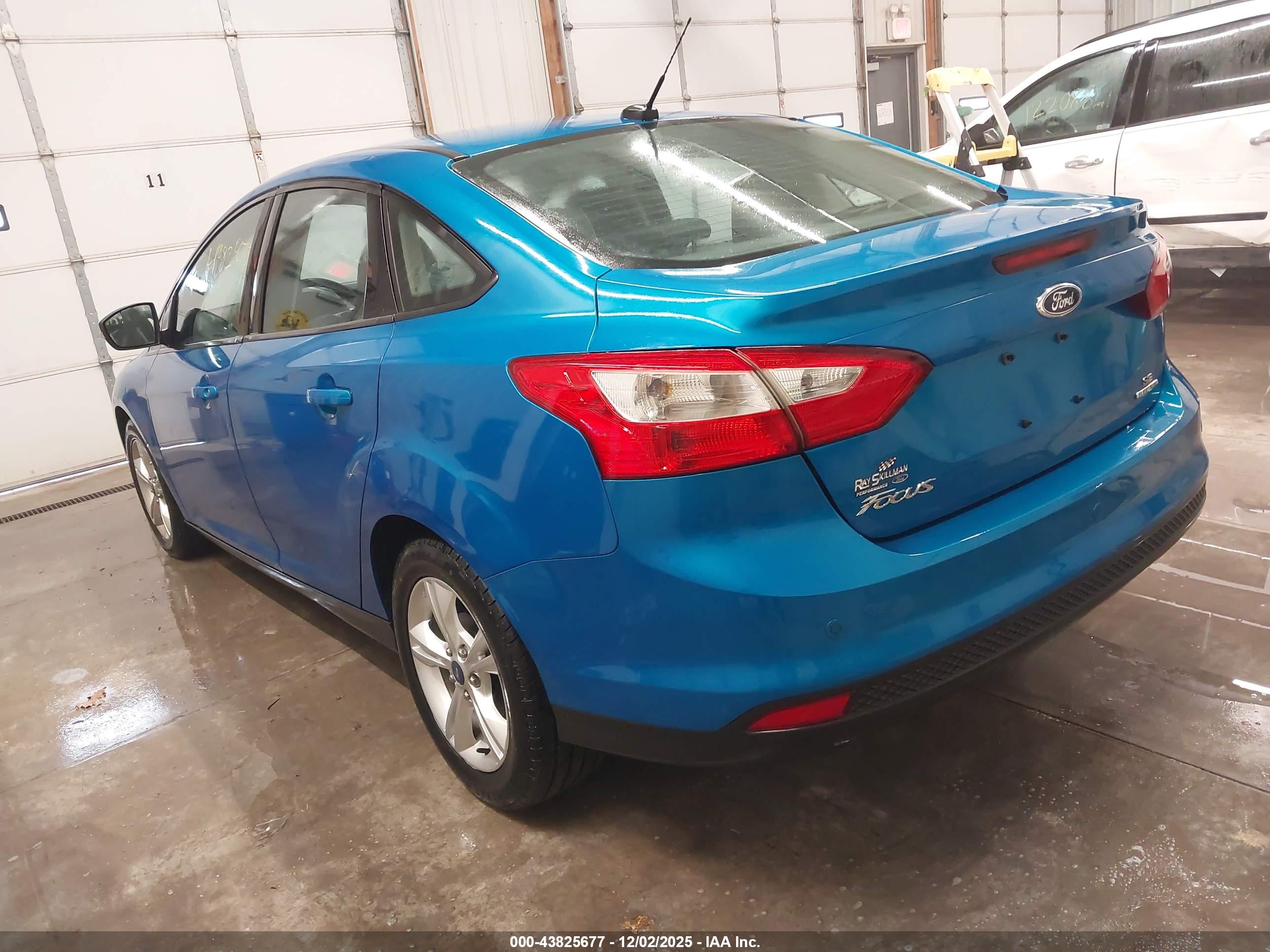 FORD FOCUS image 3