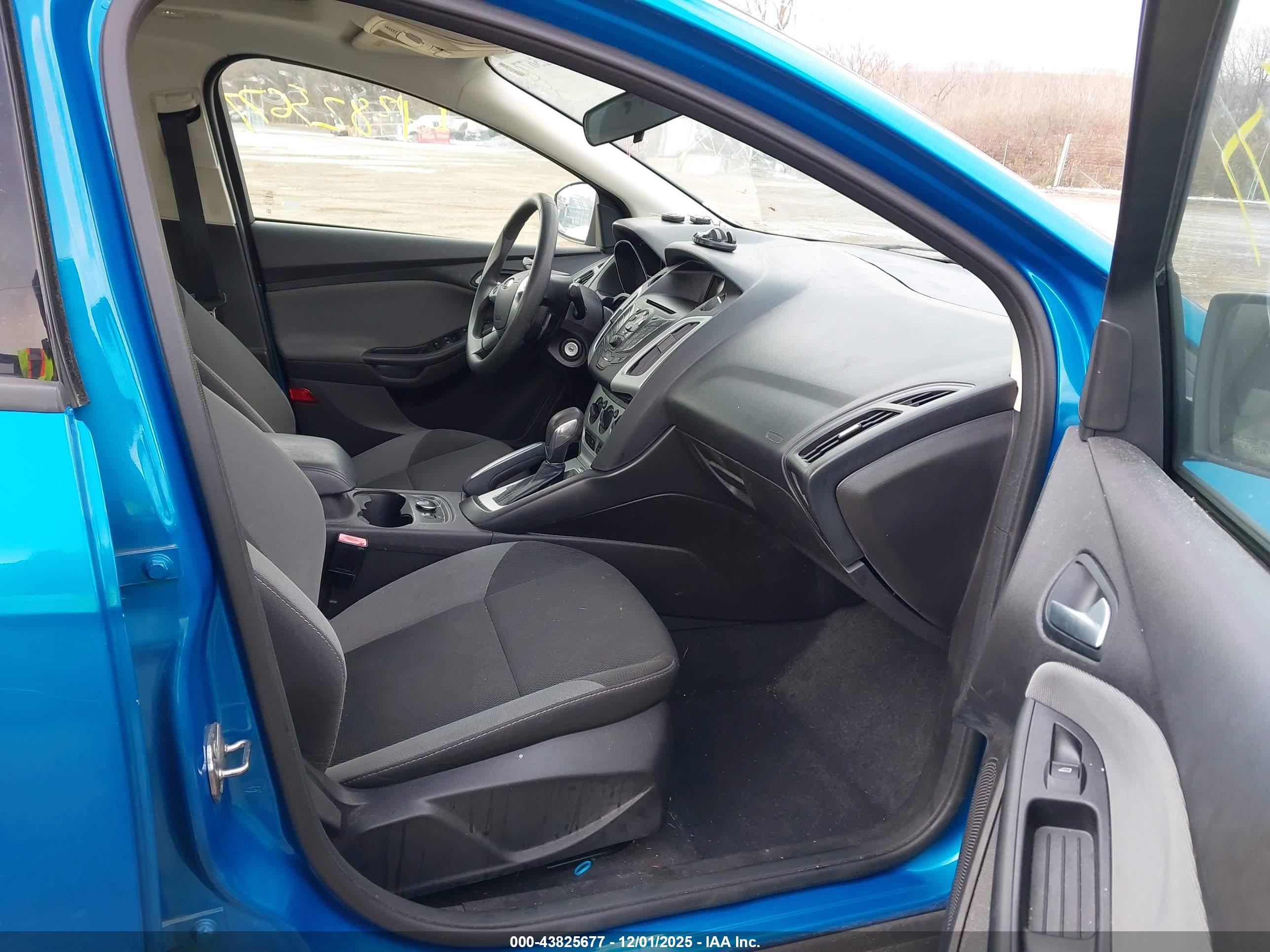 FORD FOCUS image 5