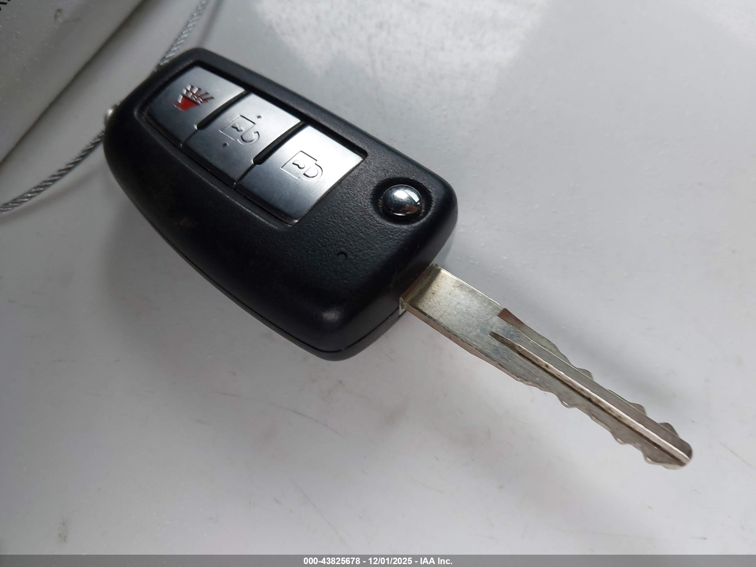 NISSAN ROGUE image 11