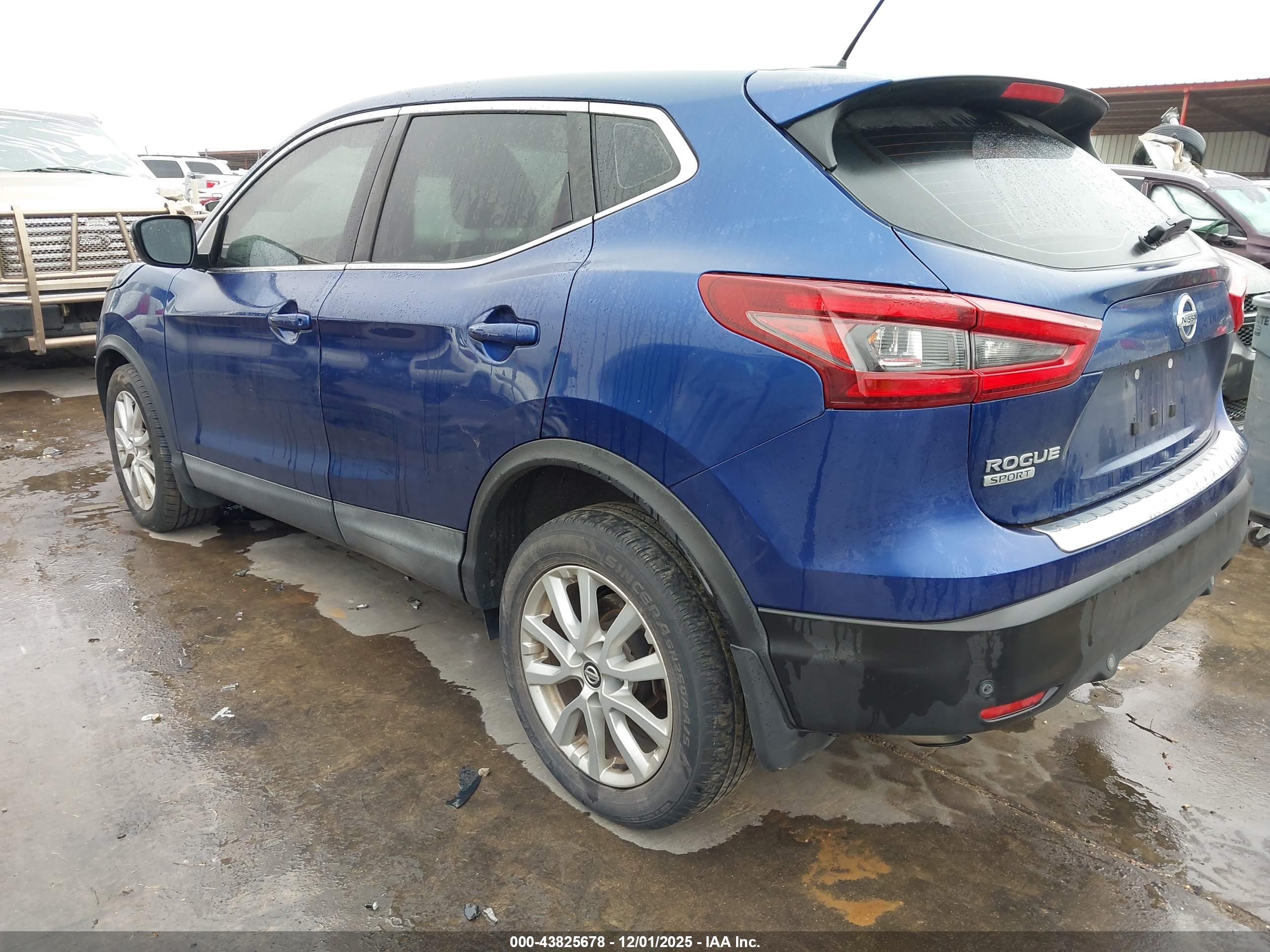 NISSAN ROGUE image 3