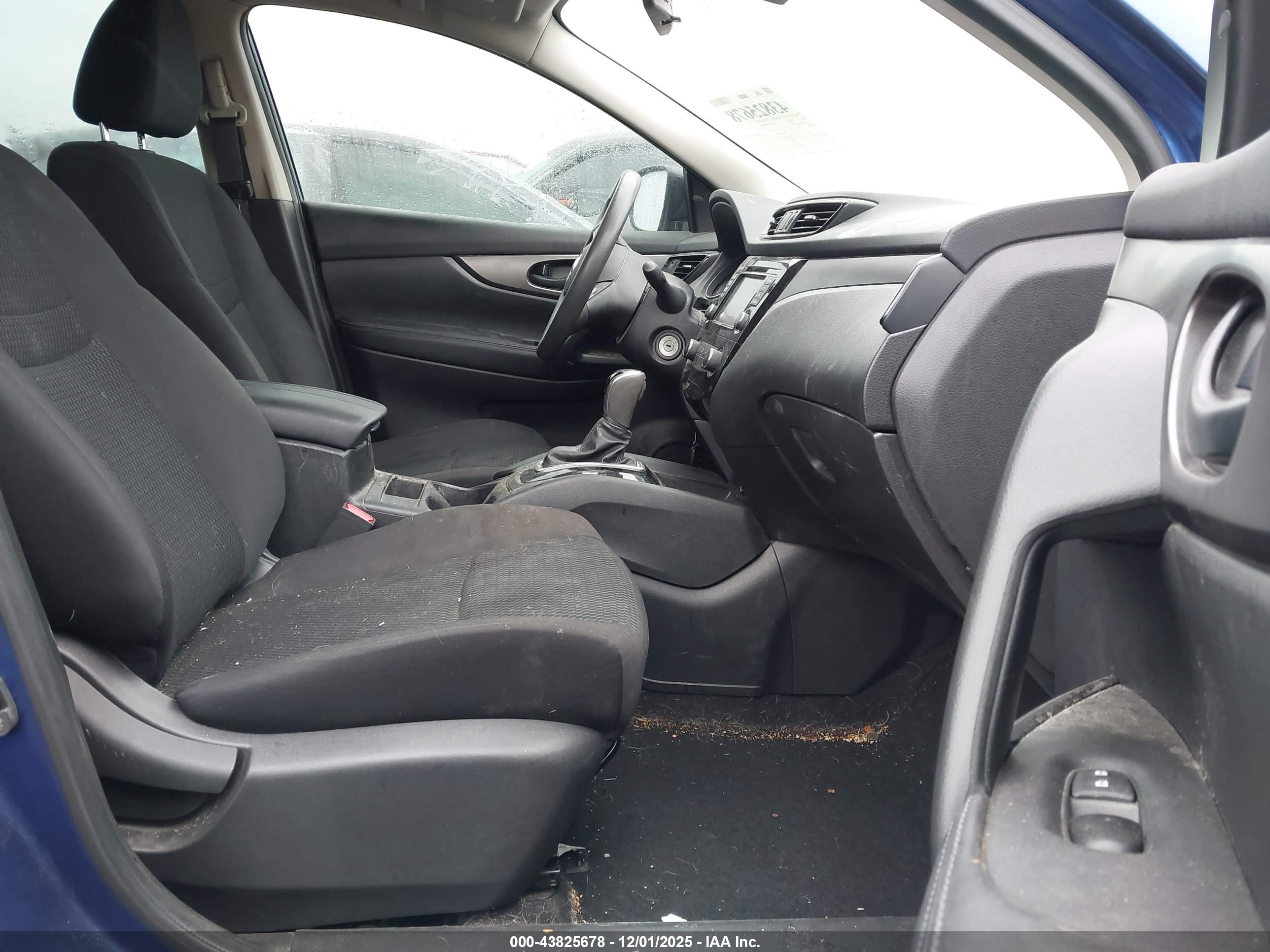 NISSAN ROGUE image 5