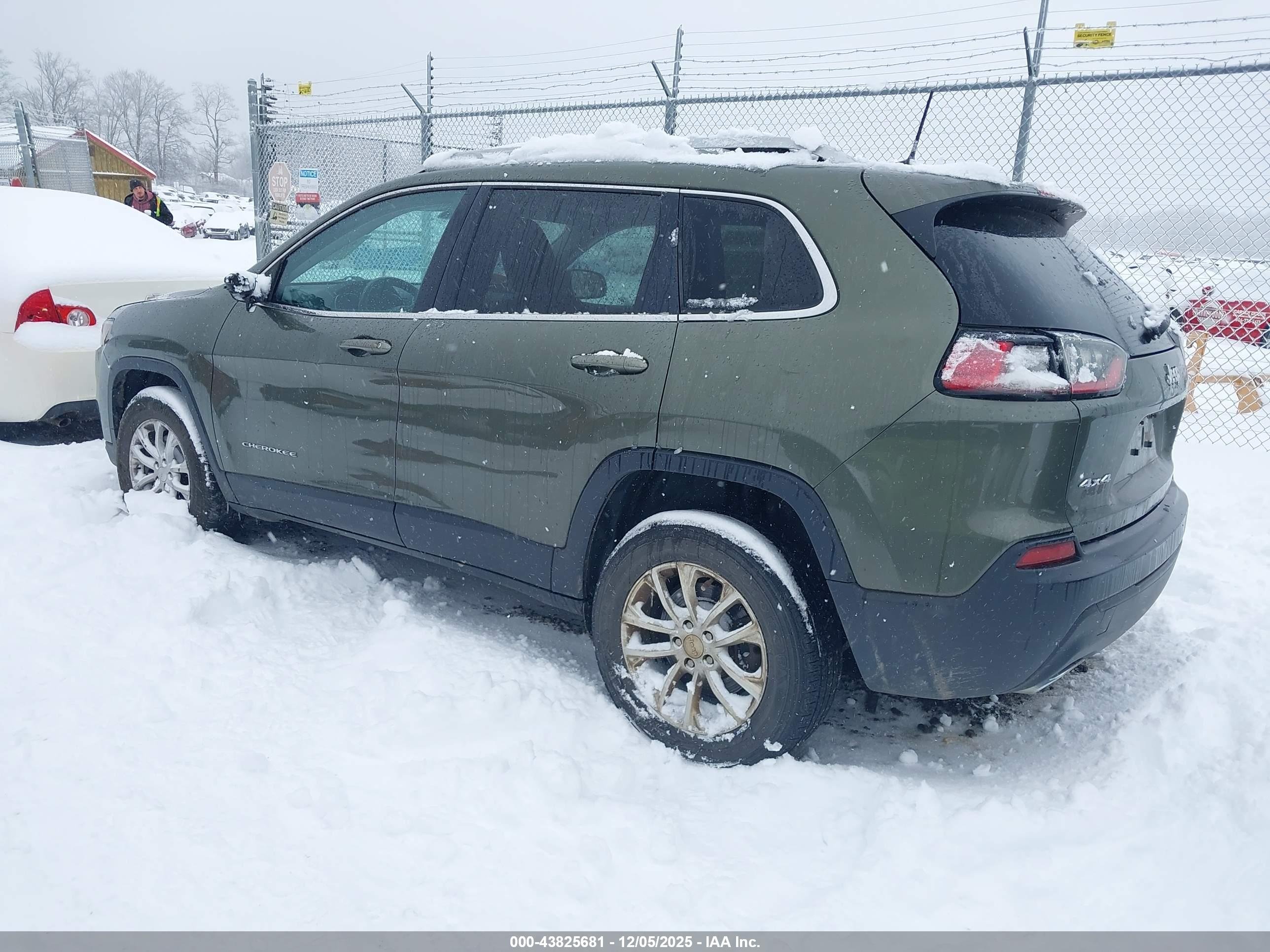 JEEP CHEROKEE image 3