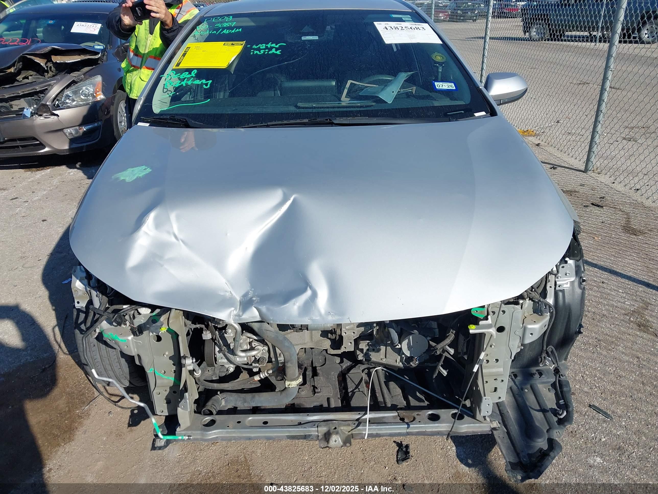 TOYOTA COROLLA image 6