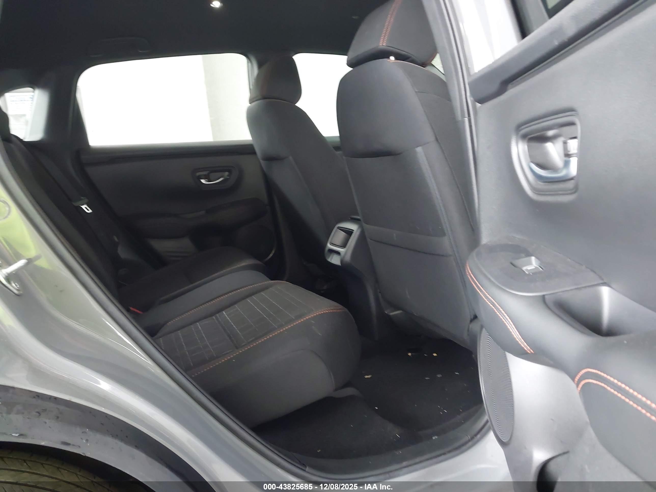 HONDA HR-V image 8