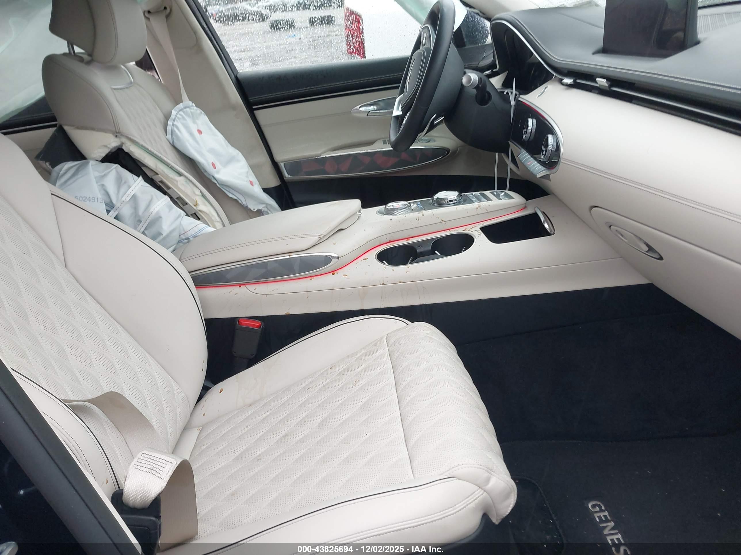 GENESIS GV70 image 5