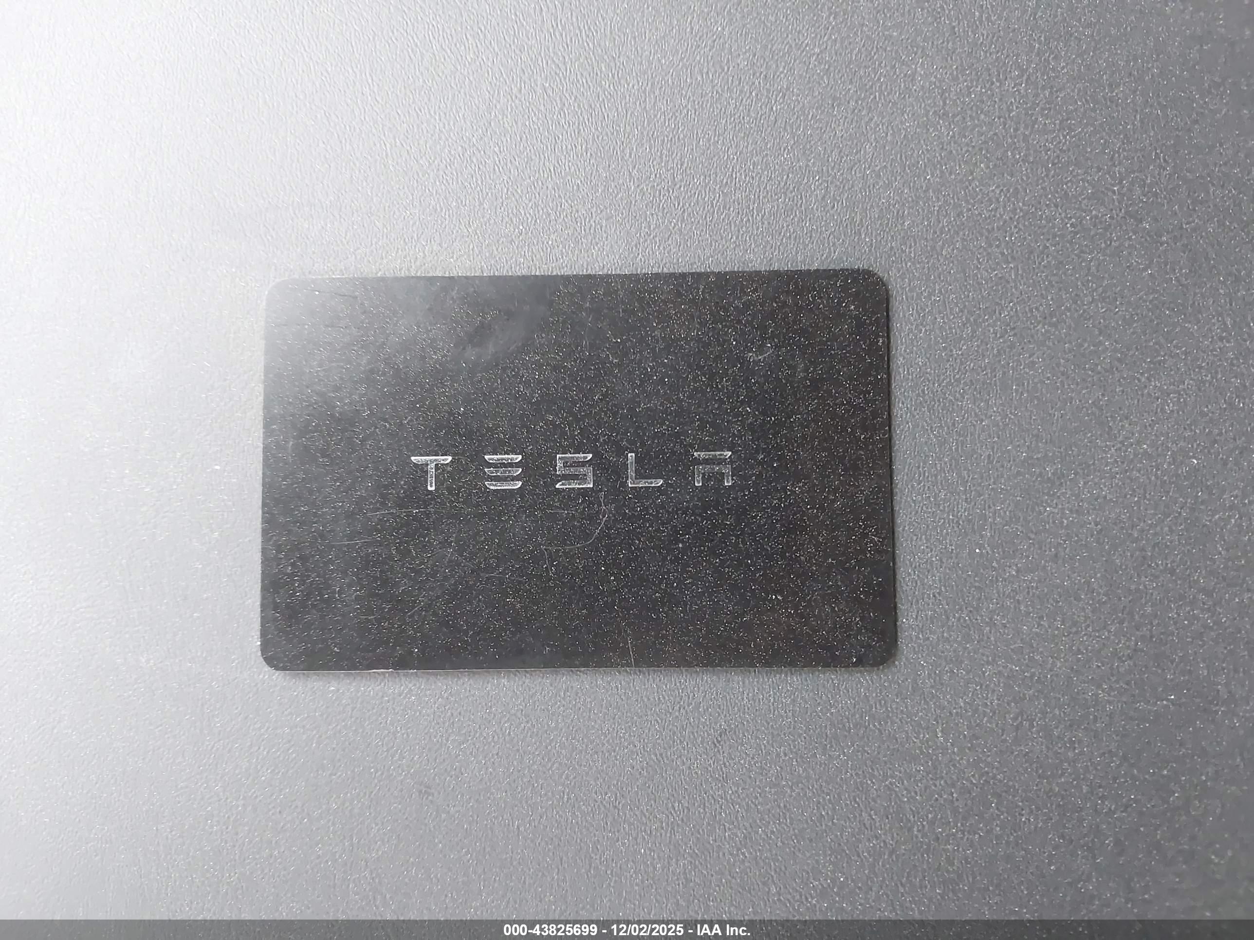 TESLA MODEL image 11