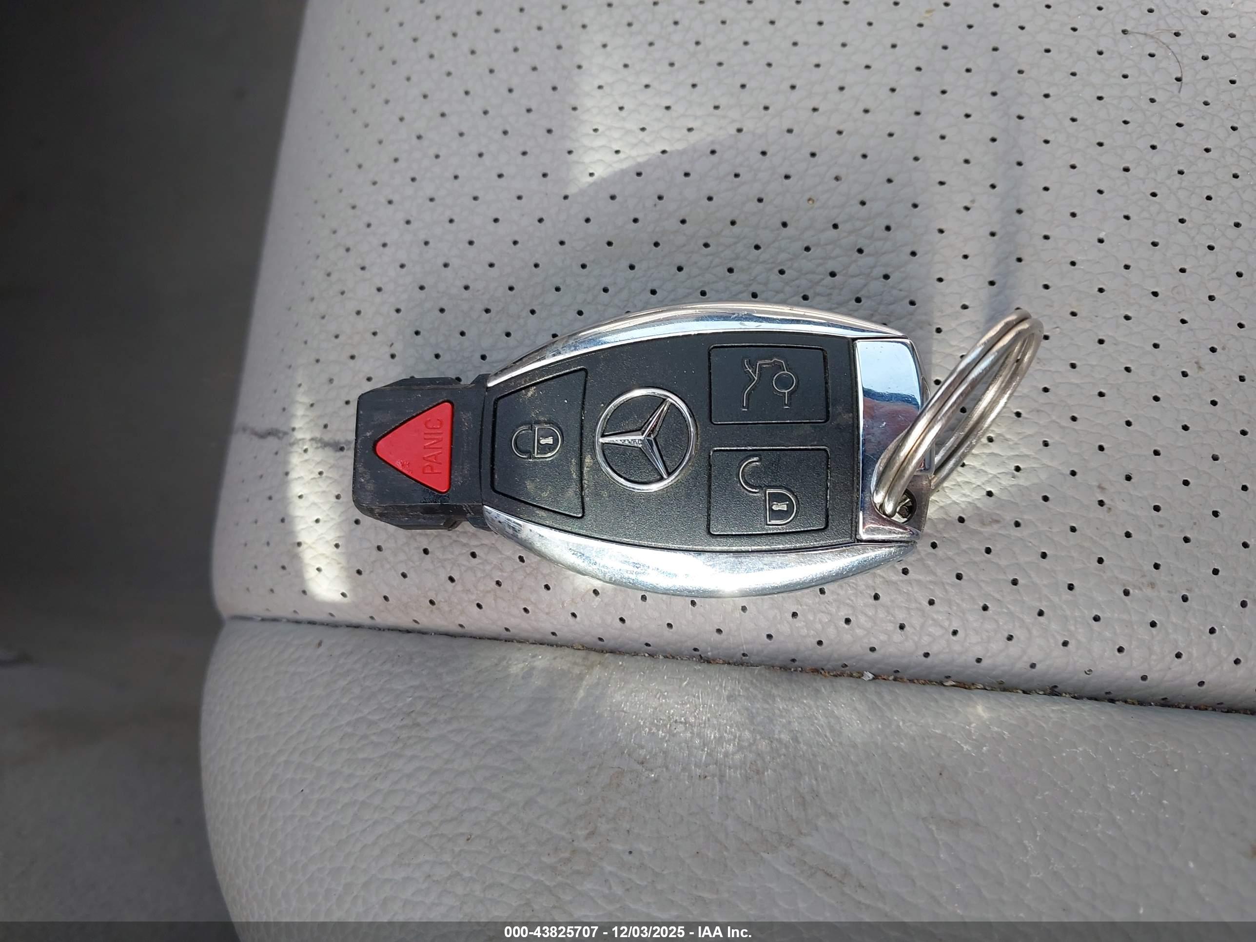 MERCEDES-BENZ C image 11