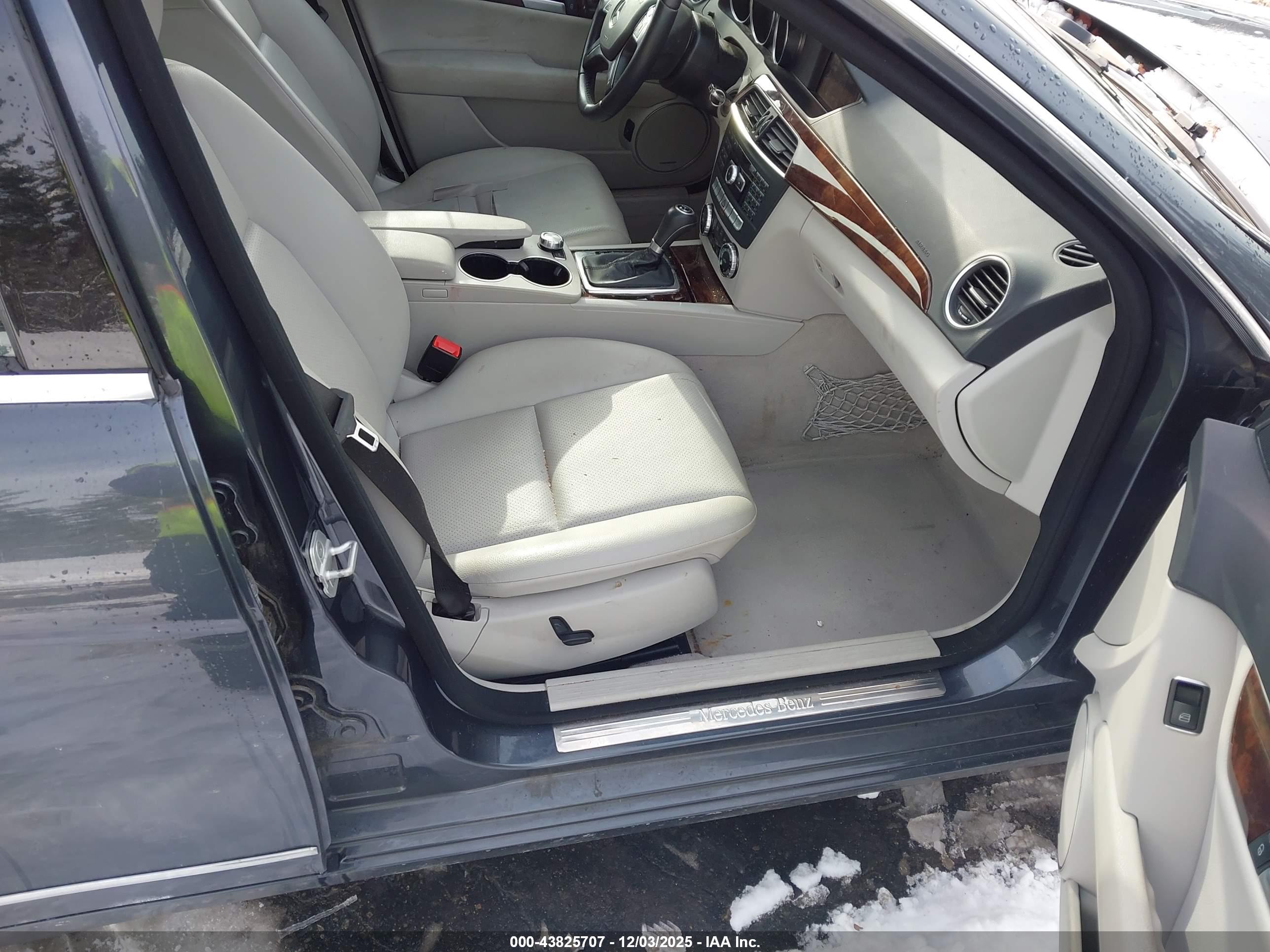 MERCEDES-BENZ C image 5