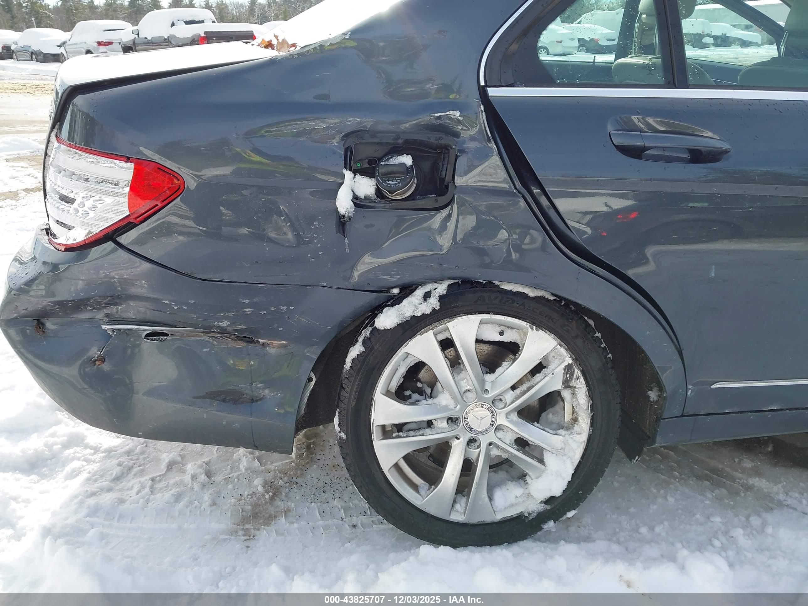 MERCEDES-BENZ C image 6