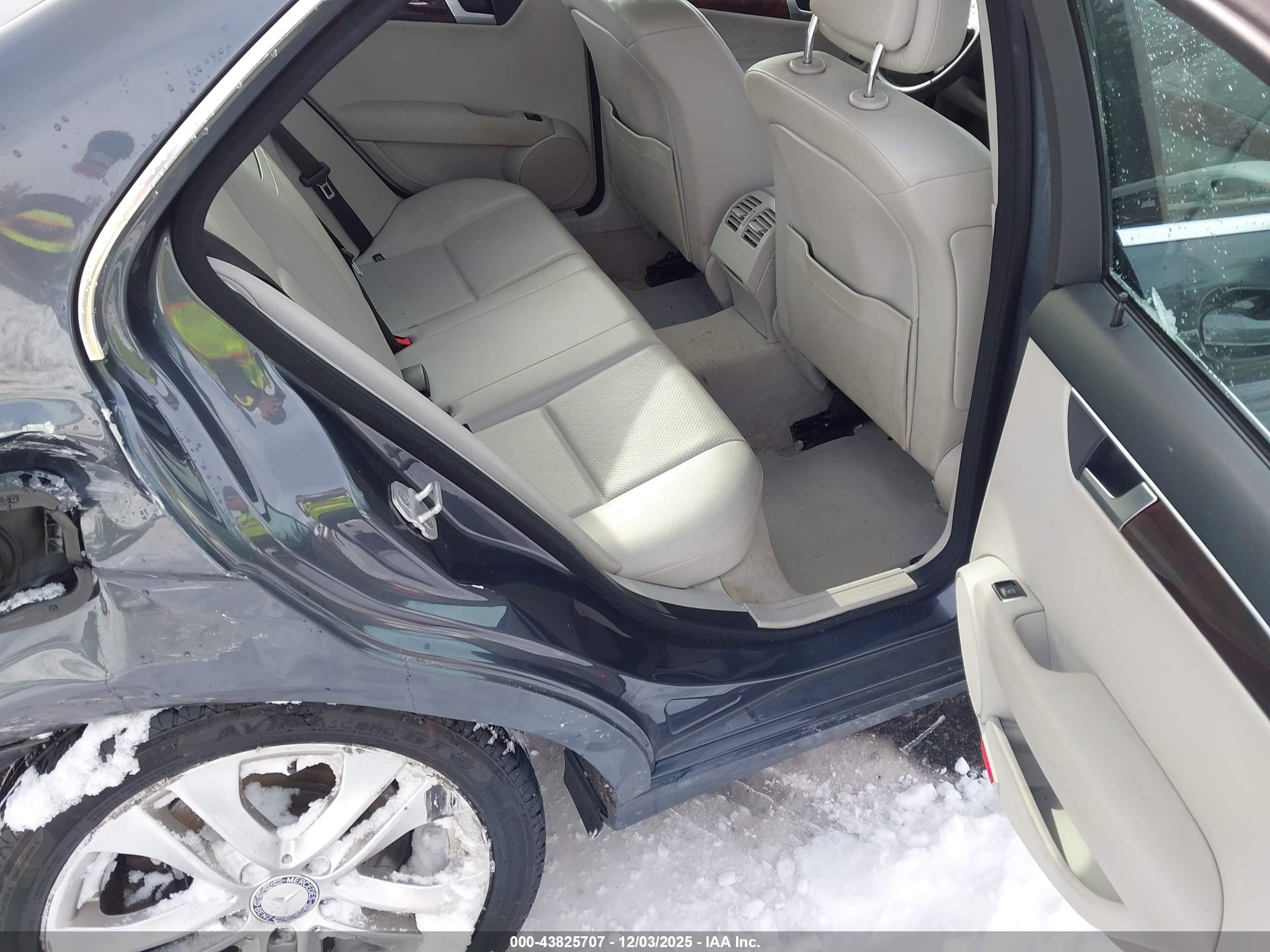 MERCEDES-BENZ C image 8