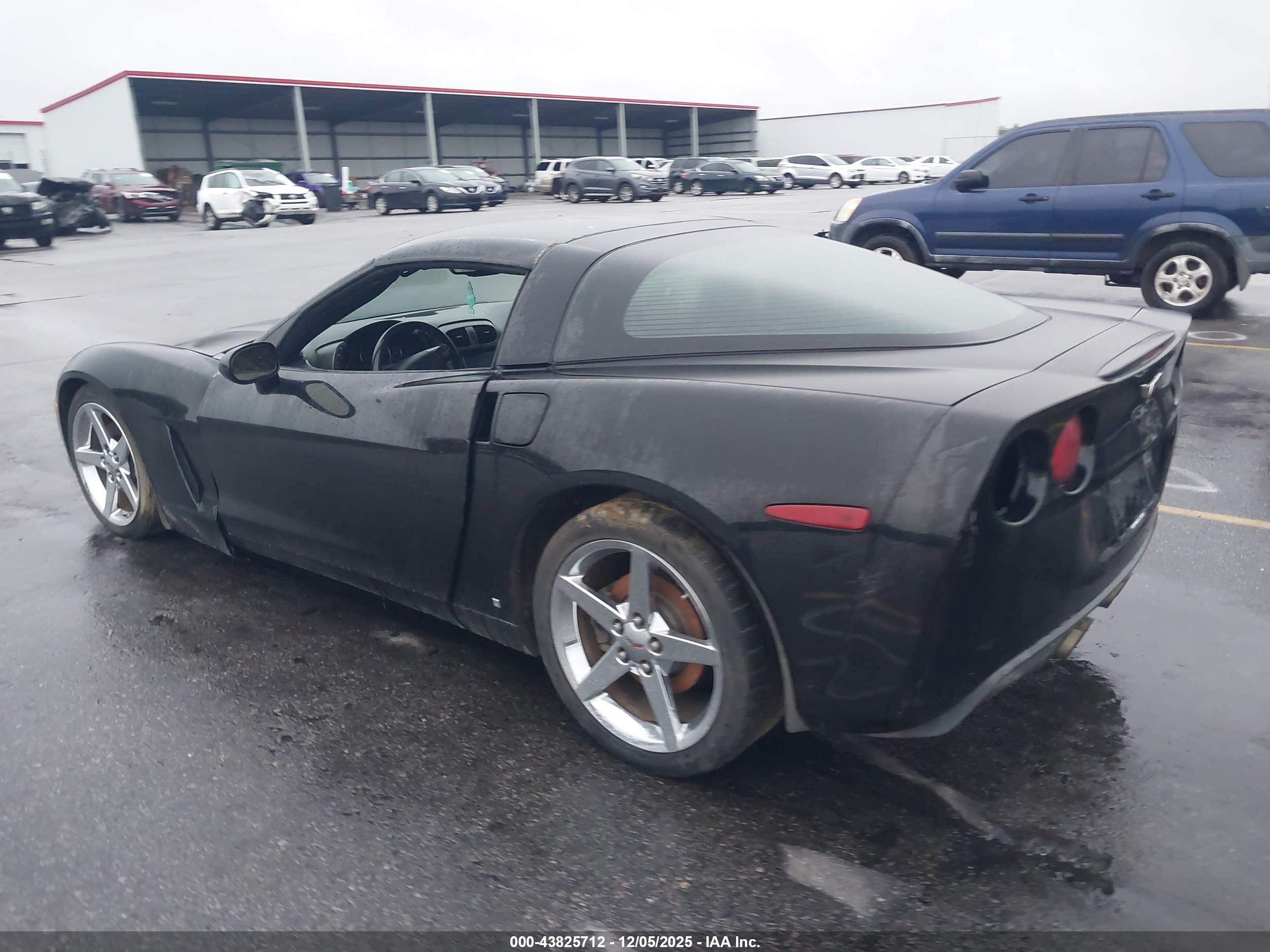 CHEVROLET CORVETTE image 3