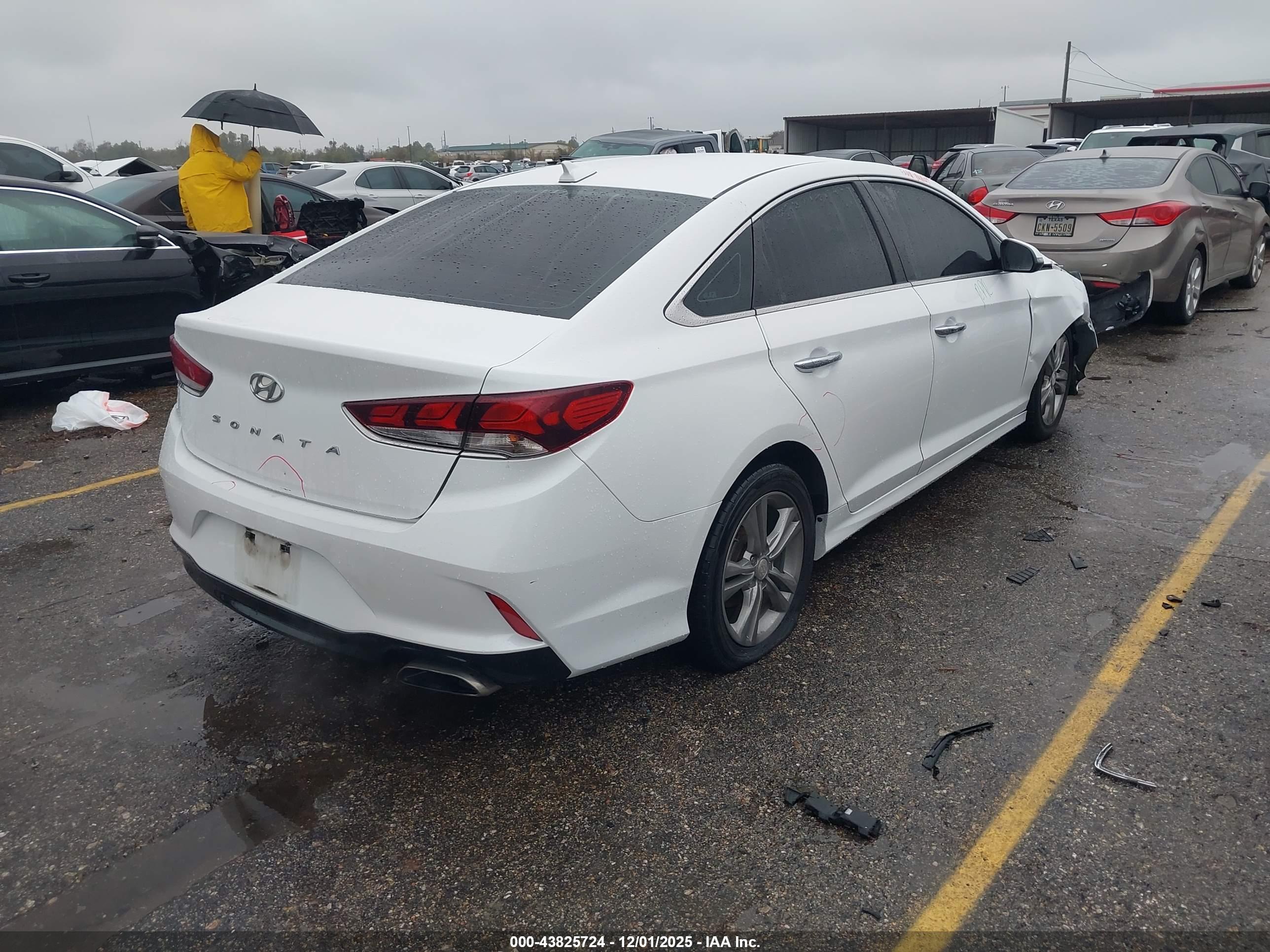 HYUNDAI SONATA image 4