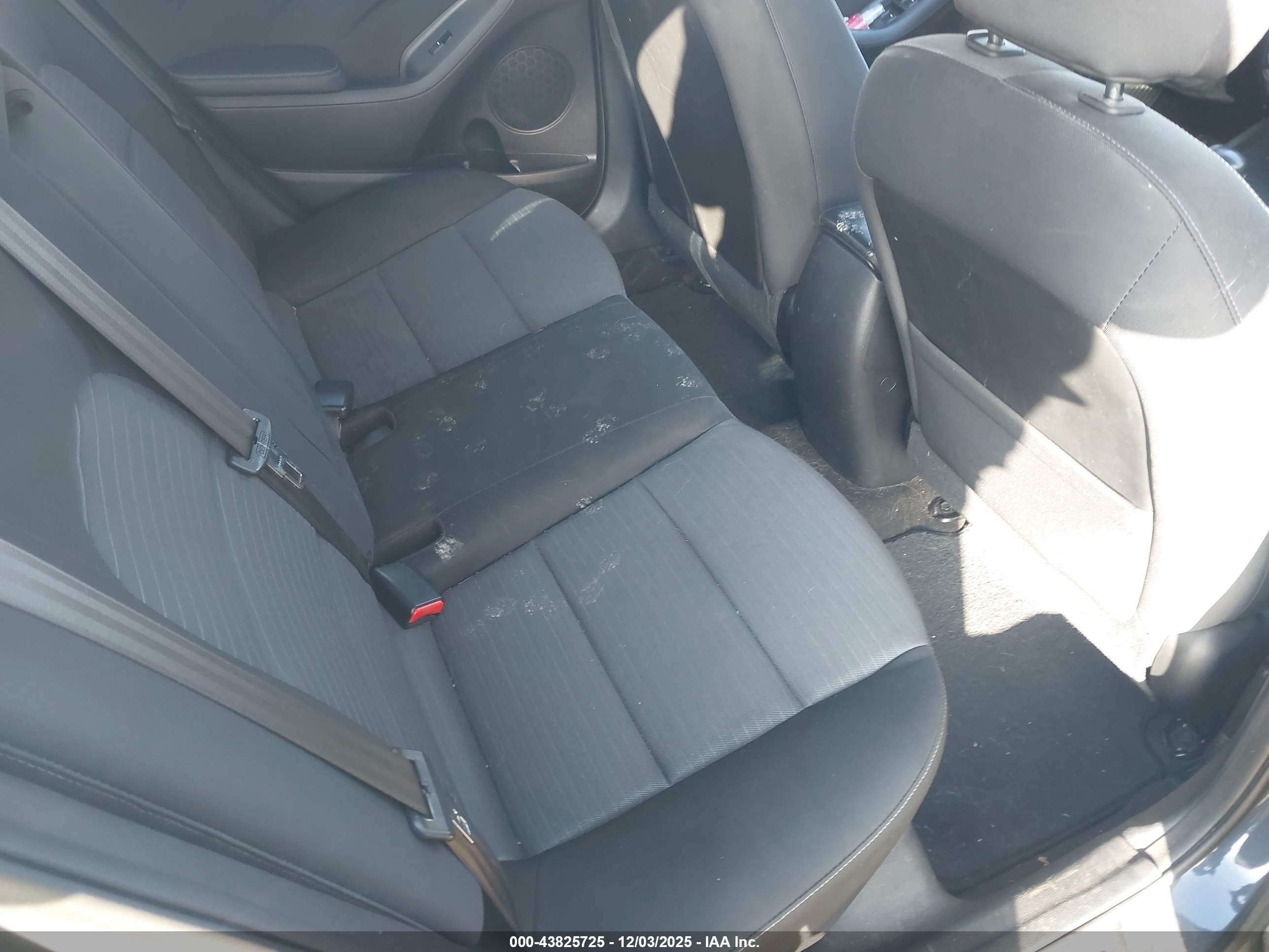KIA FORTE image 8