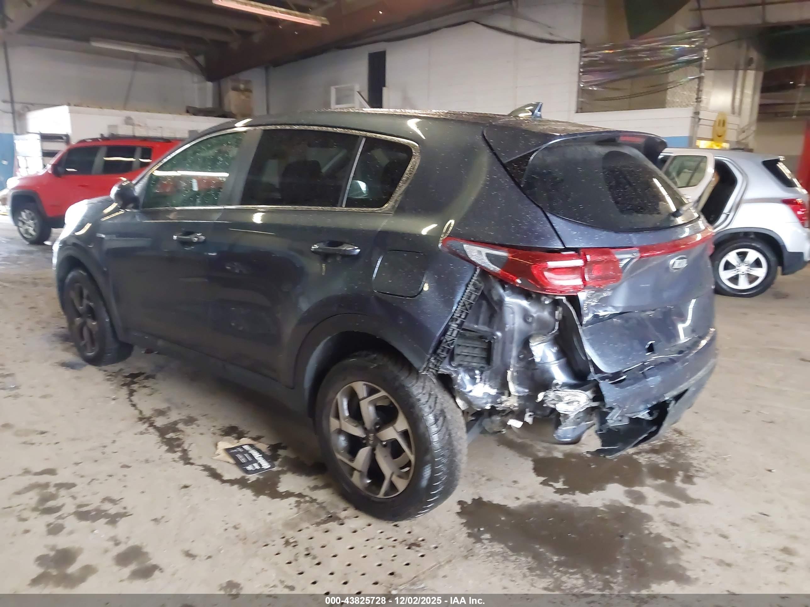 KIA SPORTAGE image 3