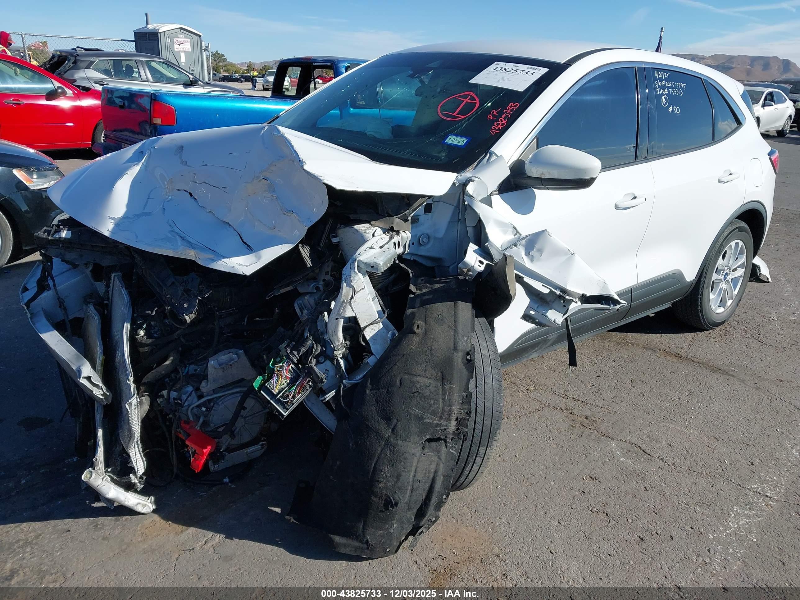 FORD ESCAPE image 2