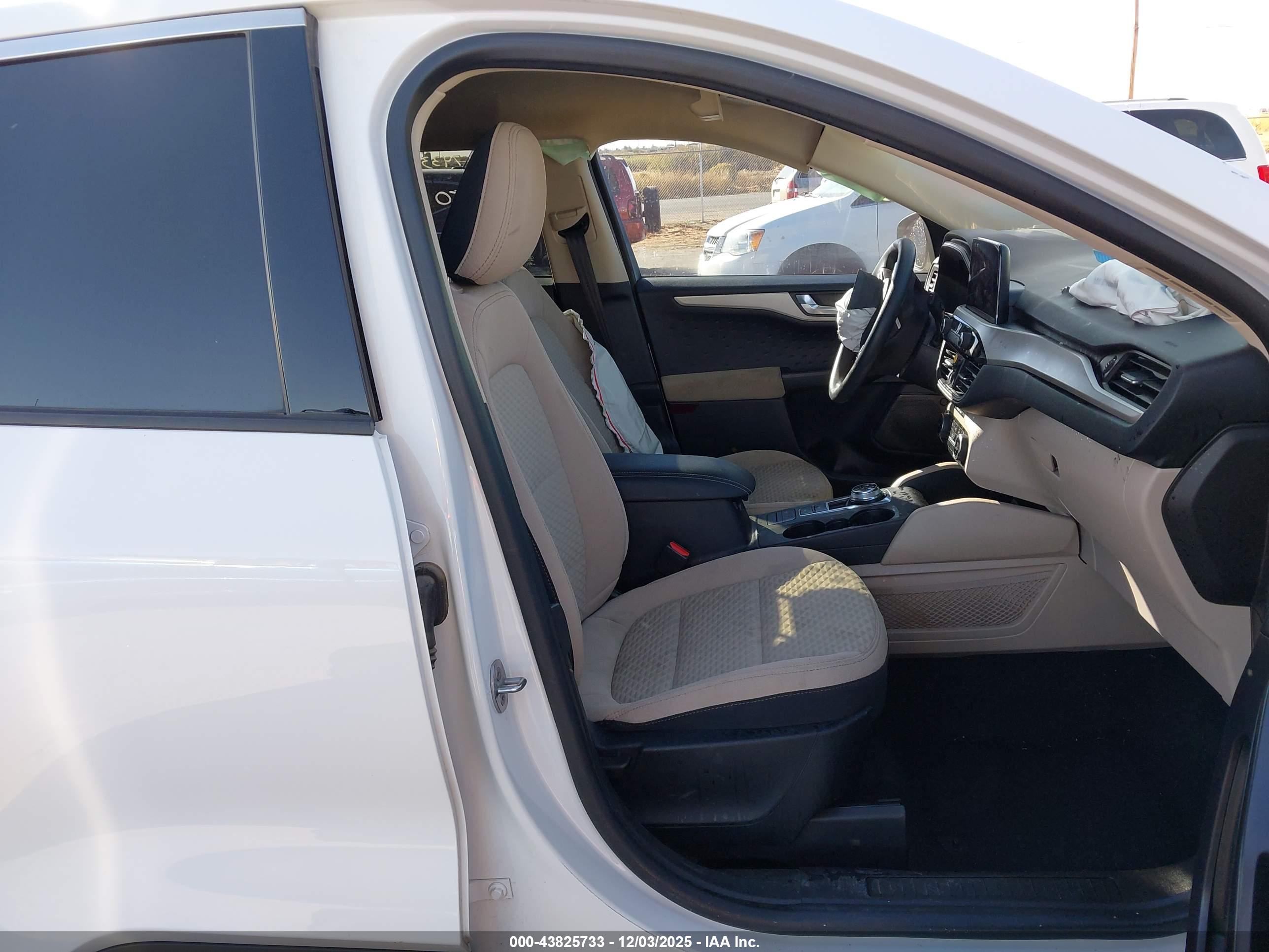 FORD ESCAPE image 5