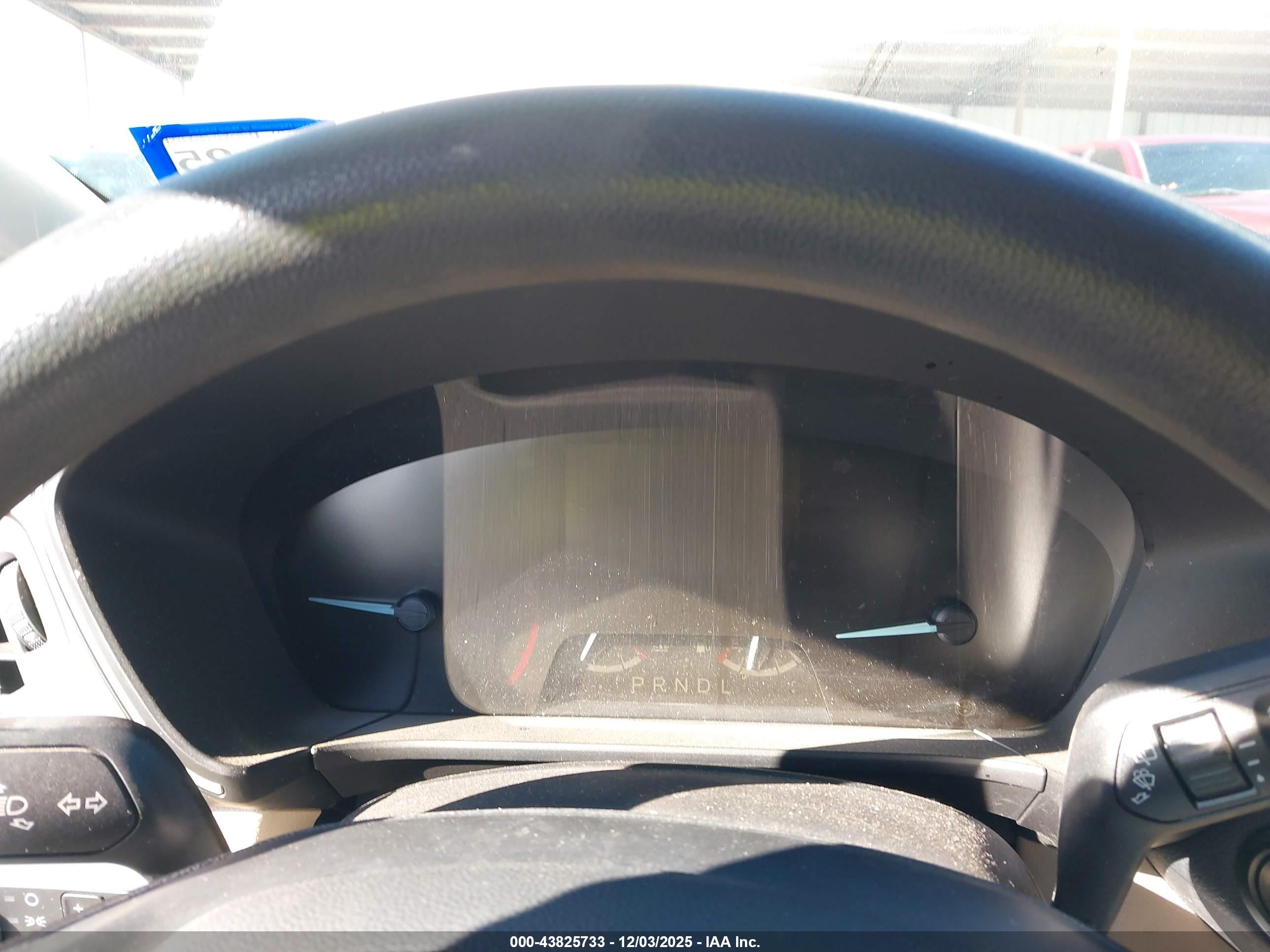 FORD ESCAPE image 7