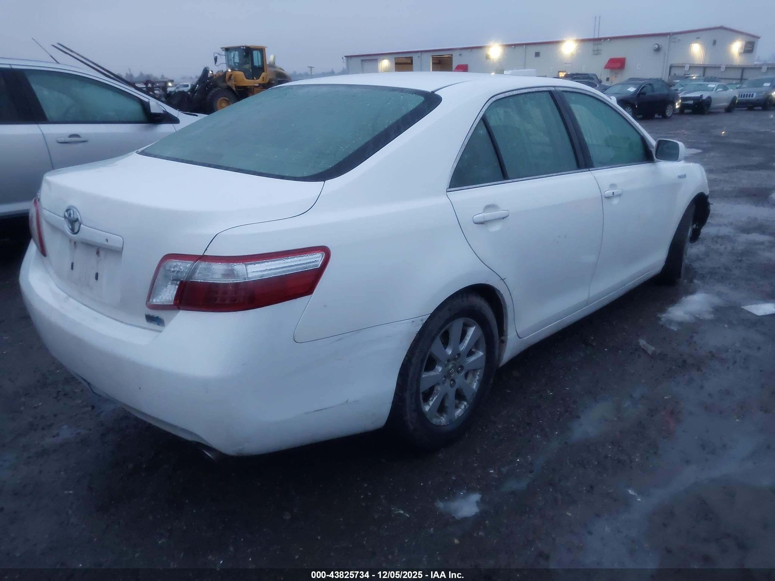 TOYOTA CAMRY image 4