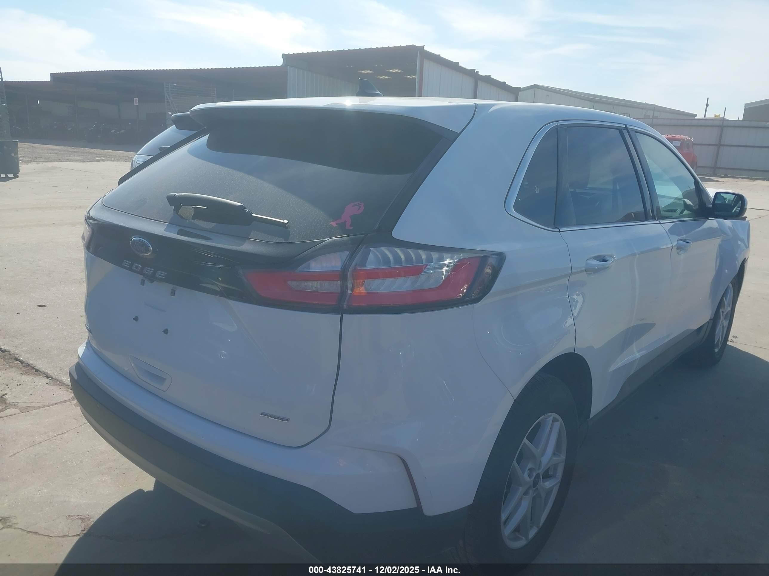 FORD EDGE image 4