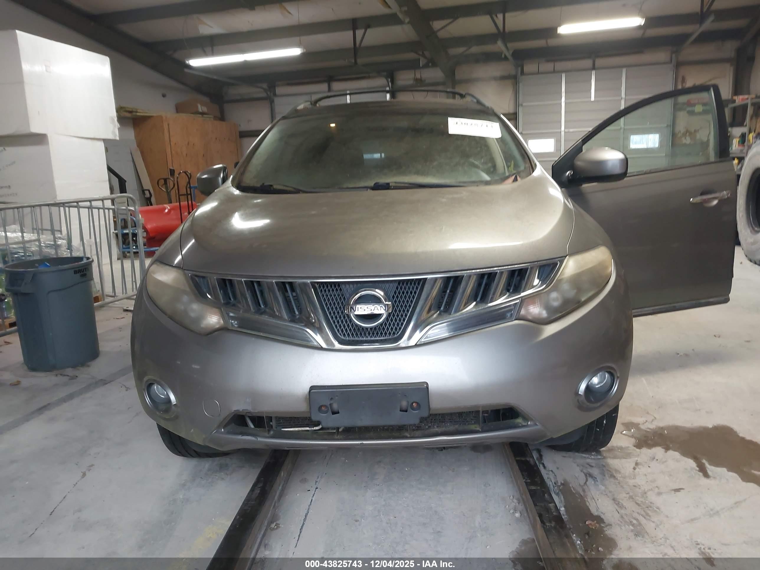 NISSAN MURANO image 6