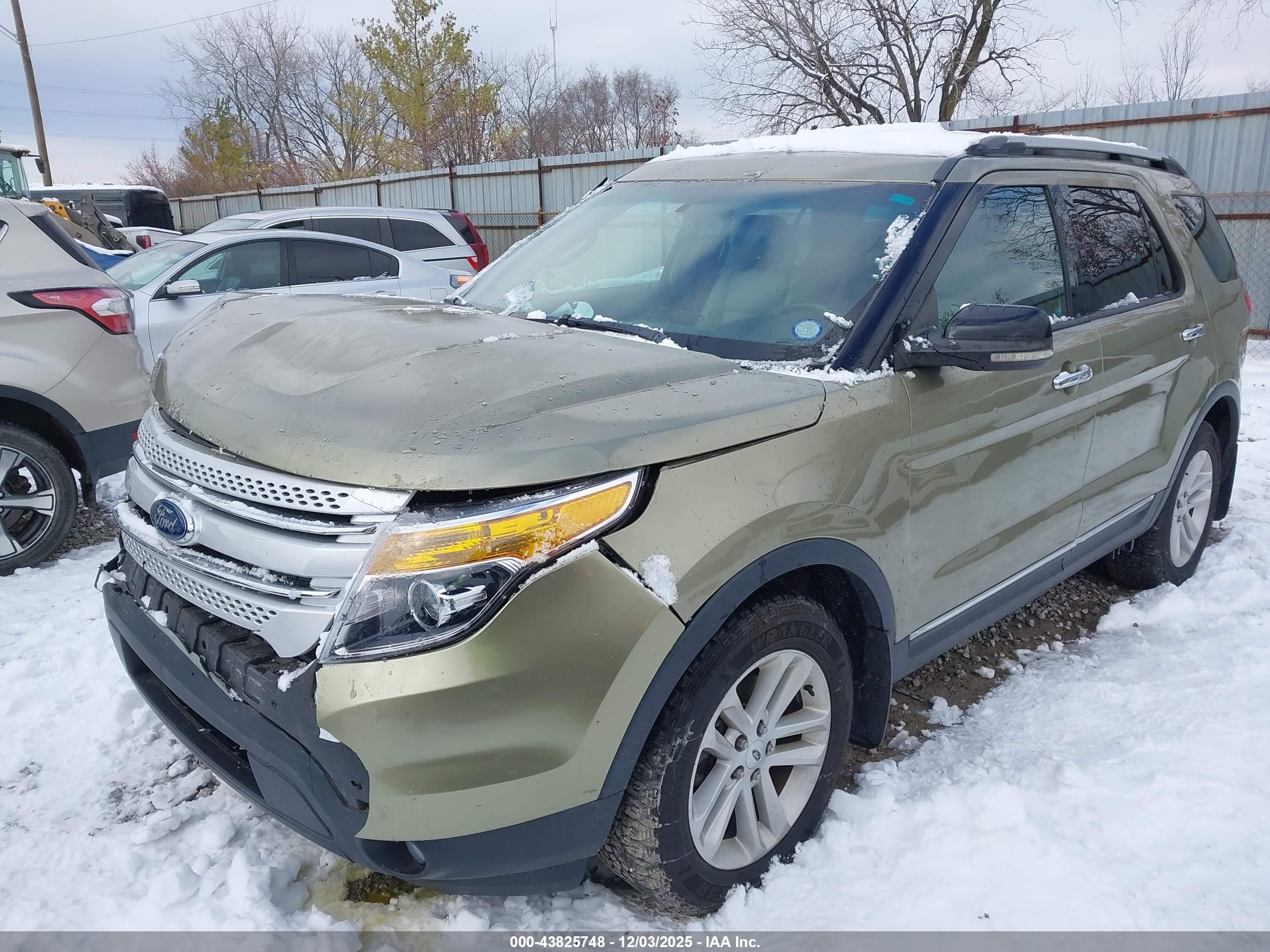 FORD EXPLORER image 2