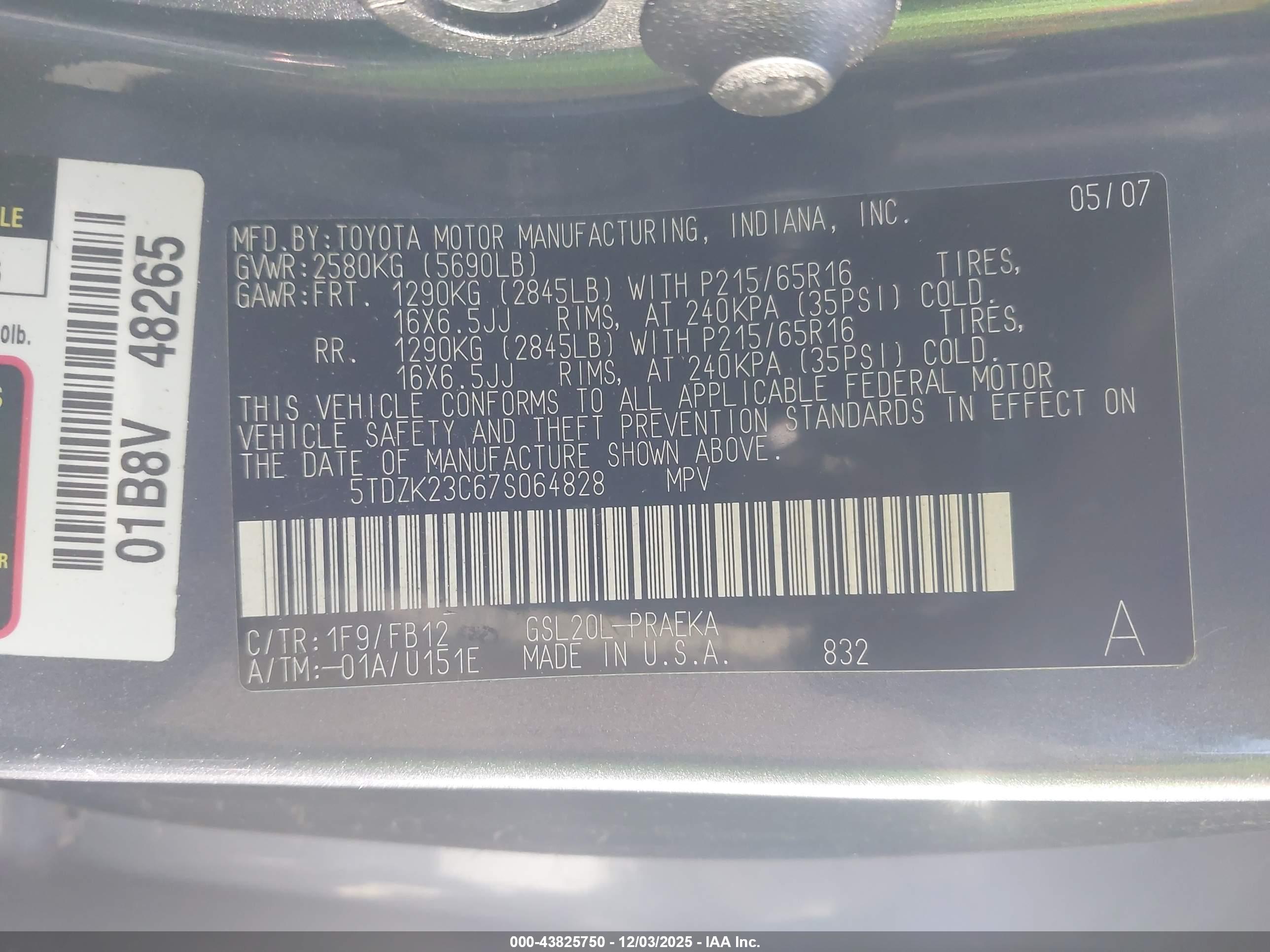TOYOTA SIENNA image 9